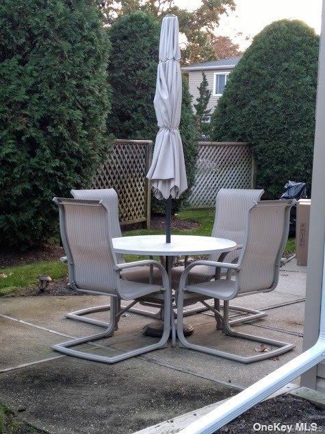 95 Springville Road S # 3, Hampton Bays, NY 11946