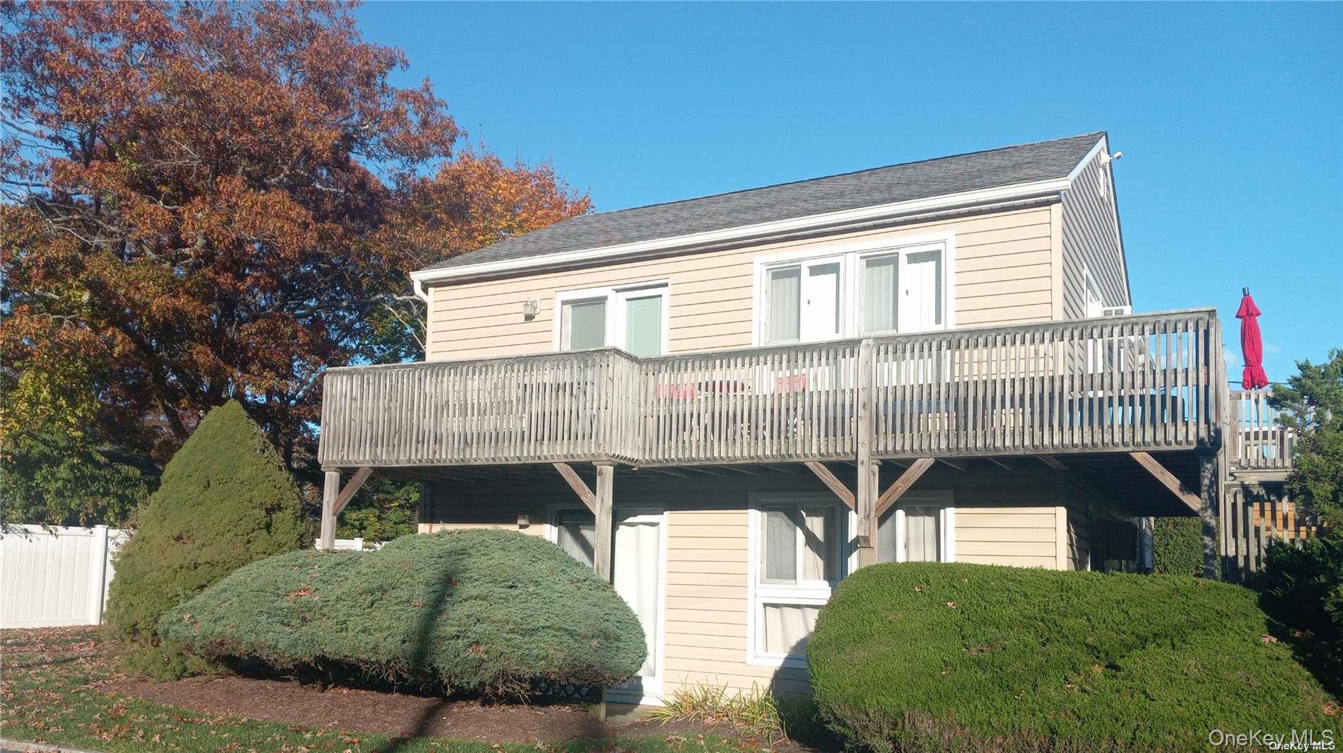 95 Springville Road S # 3, Hampton Bays, NY 11946