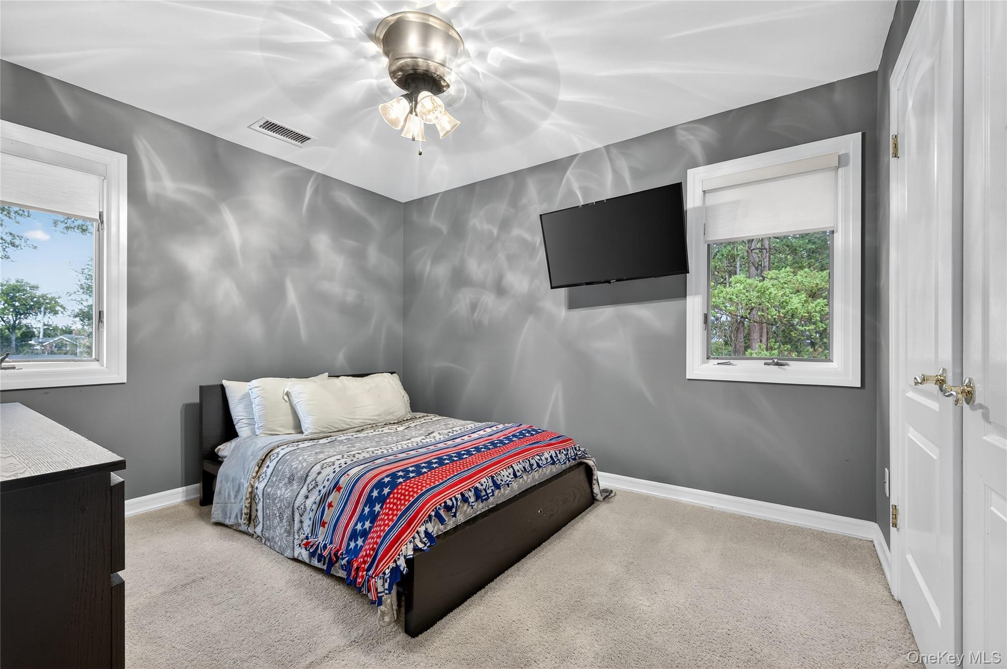 65 Oriole Way, Westbury, NY 11590