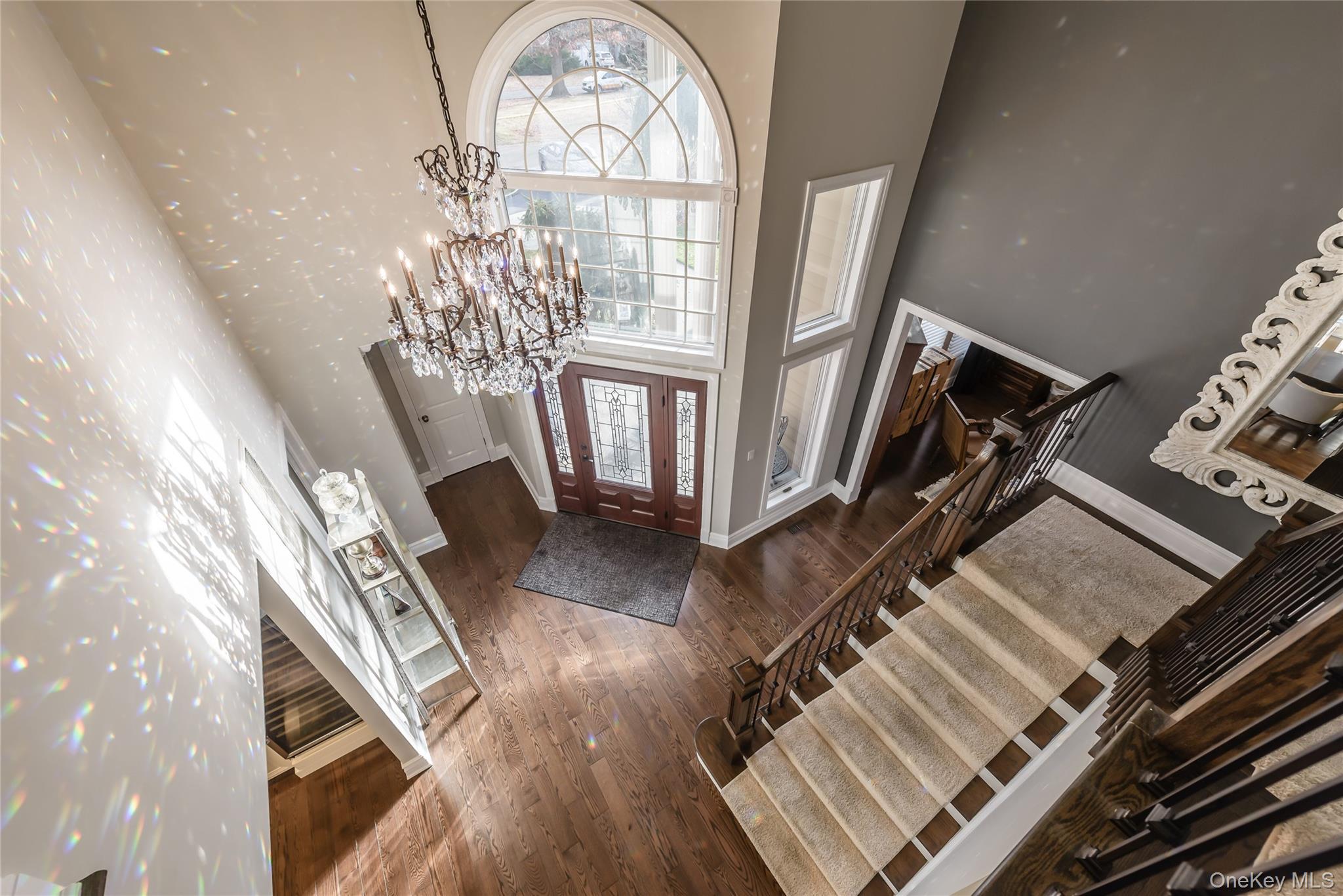 65 Oriole Way, Westbury, NY 11590