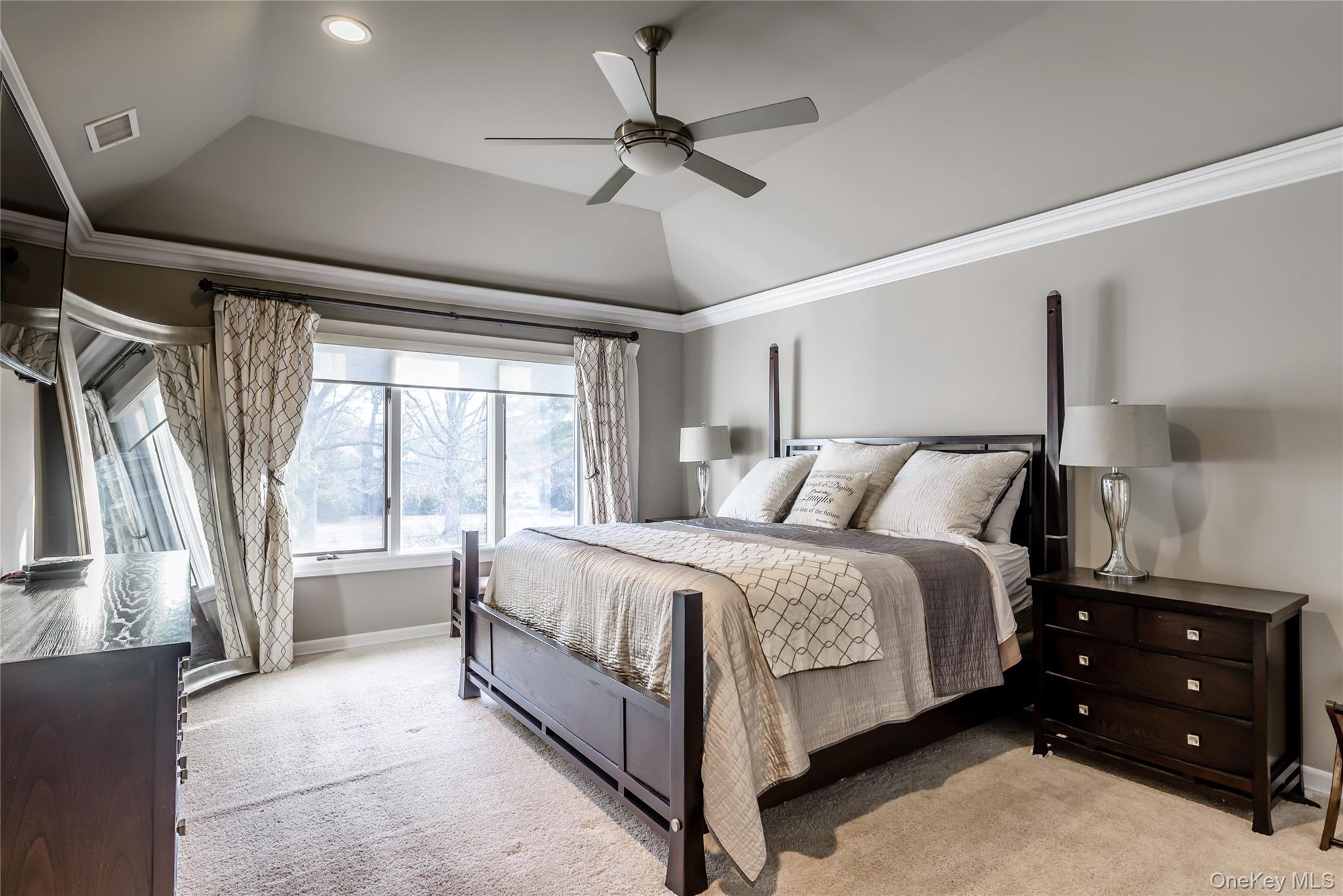 65 Oriole Way, Westbury, NY 11590