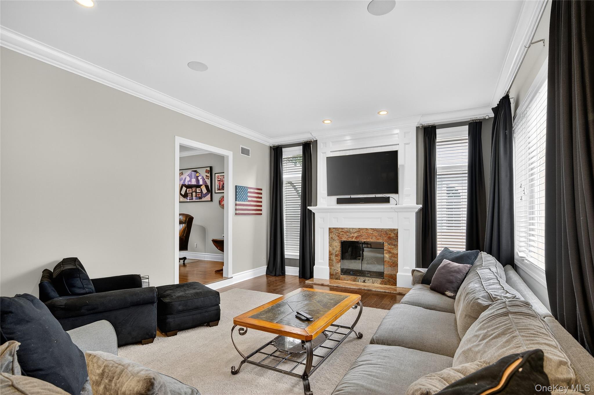 65 Oriole Way, Westbury, NY 11590