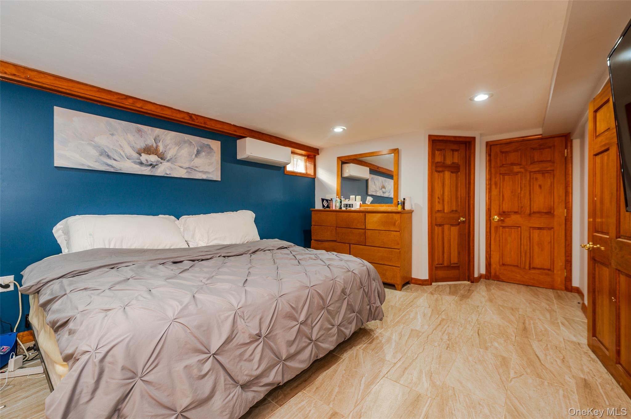 279 Collfield Avenue, Staten Island, NY 10314