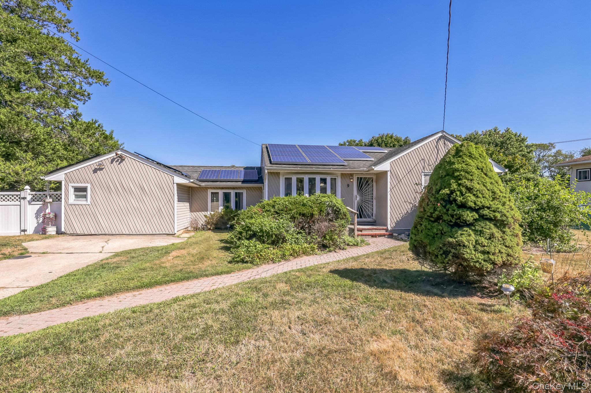 9 Oklahoma Avenue, Bay Shore, NY 11706