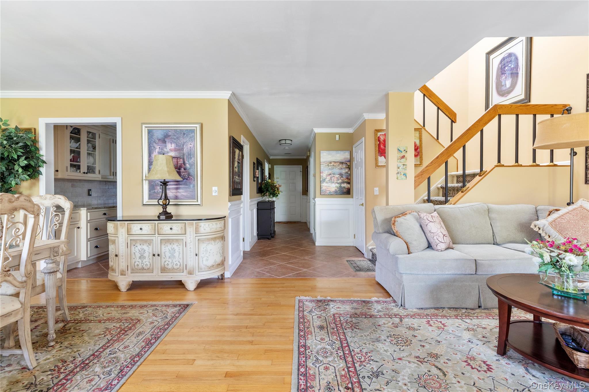 108 Hidden Ponds Circle, Smithtown, NY 11787