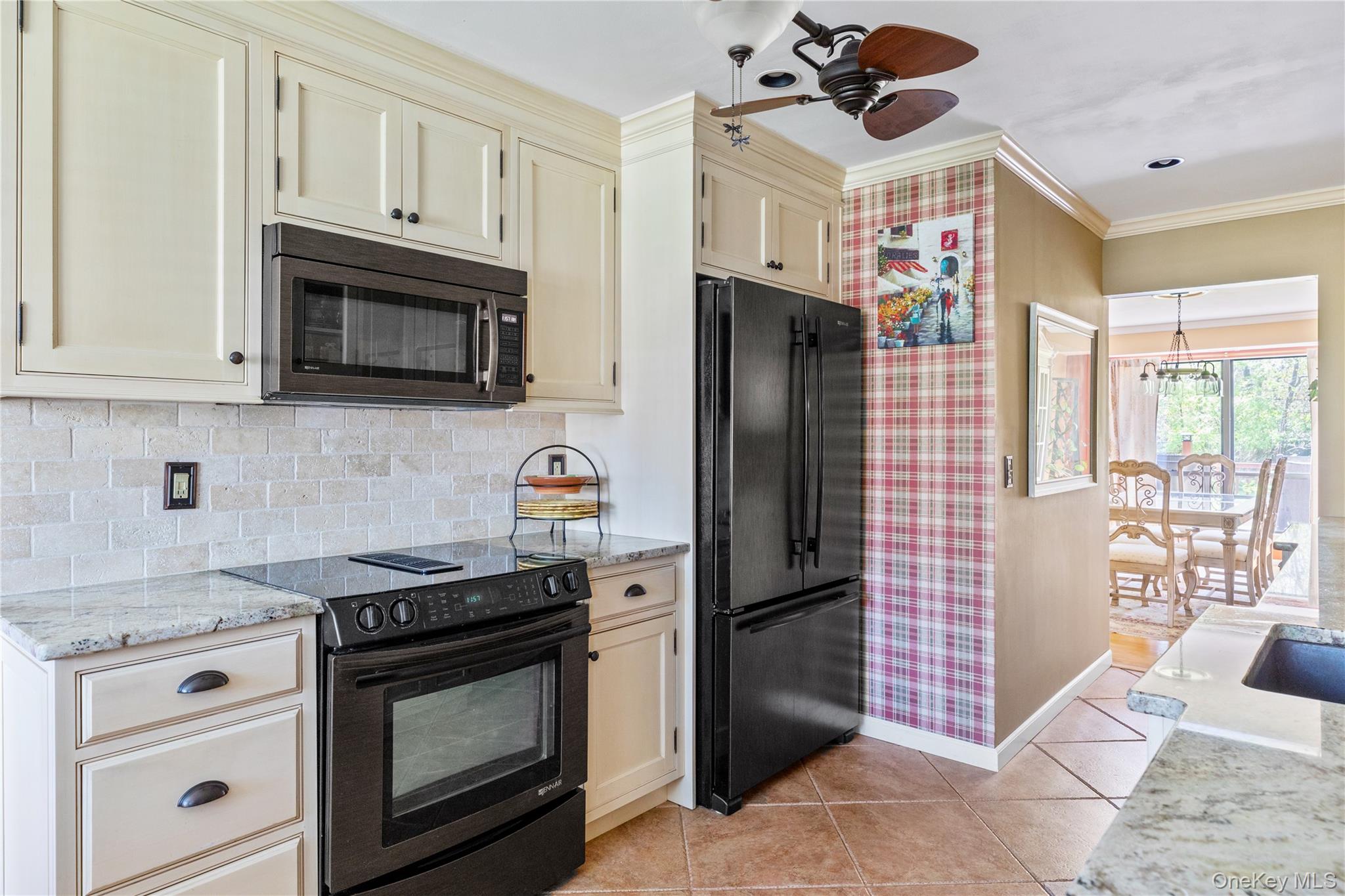 108 Hidden Ponds Circle, Smithtown, NY 11787