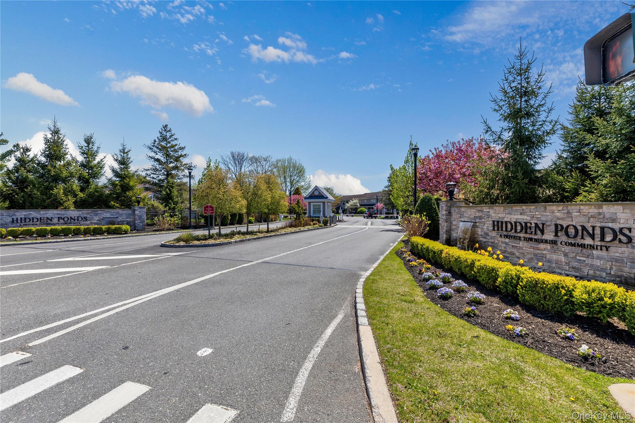 108 Hidden Ponds Circle, Smithtown, NY 11787