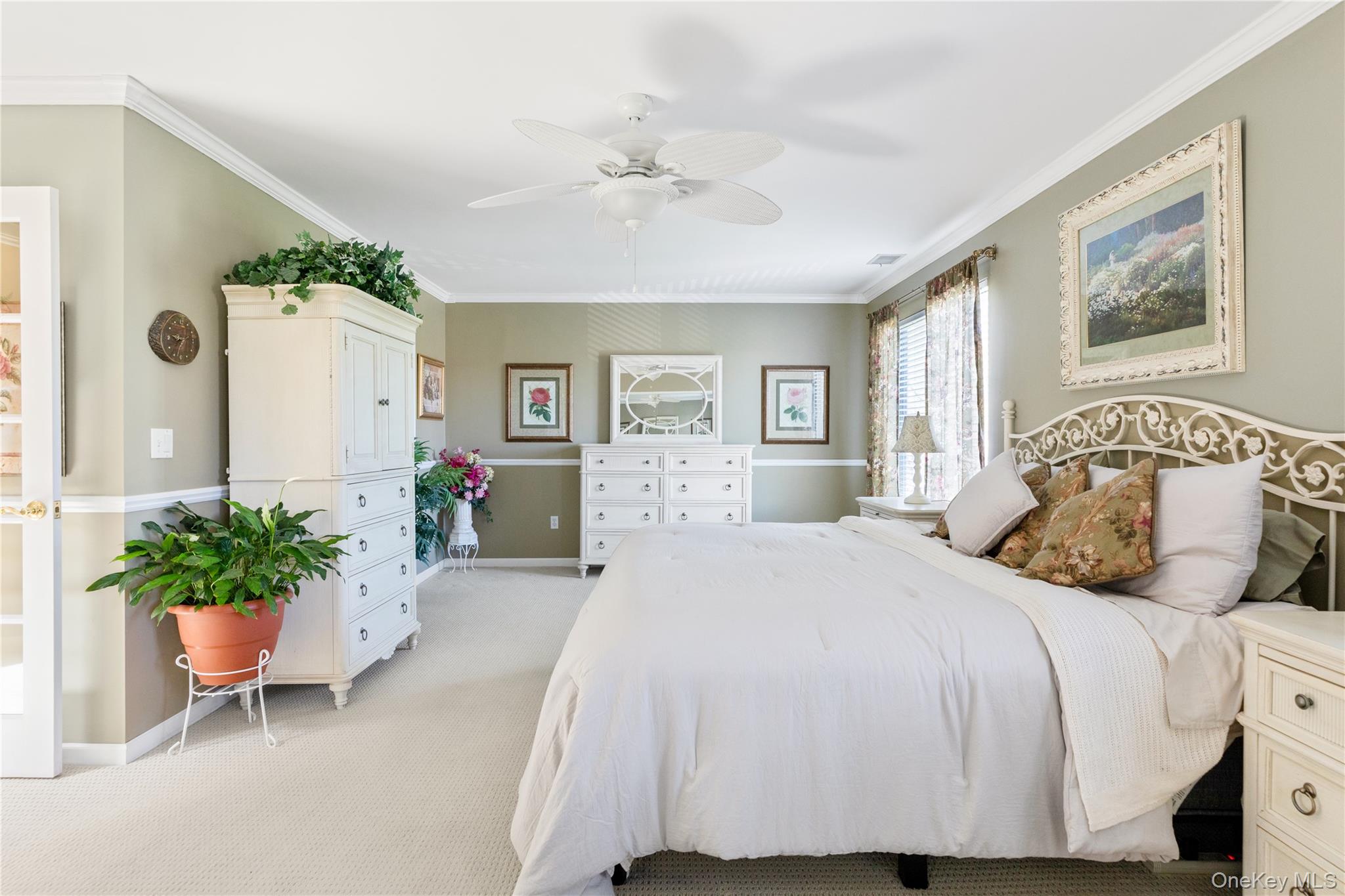 108 Hidden Ponds Circle, Smithtown, NY 11787