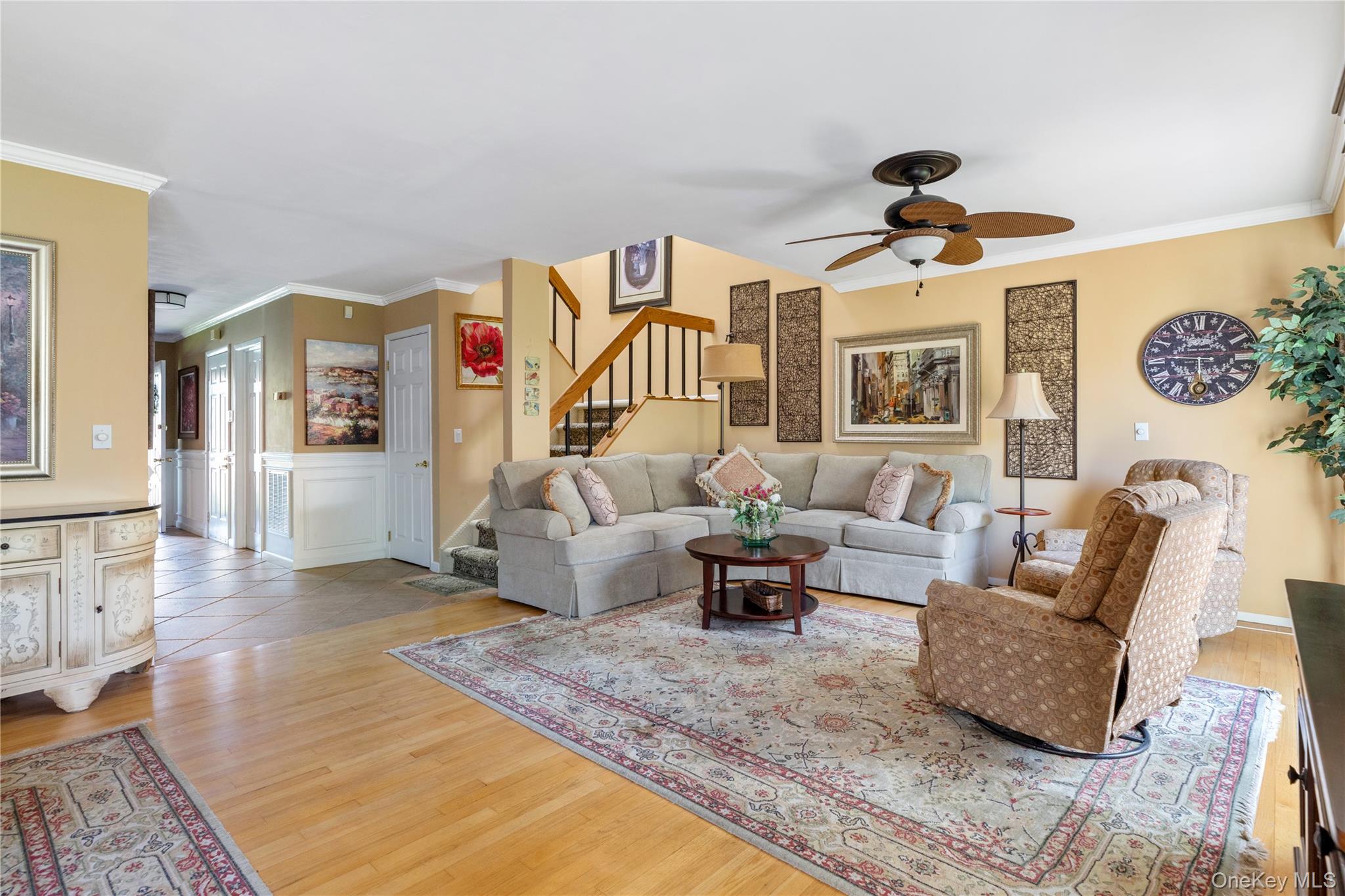 108 Hidden Ponds Circle, Smithtown, NY 11787