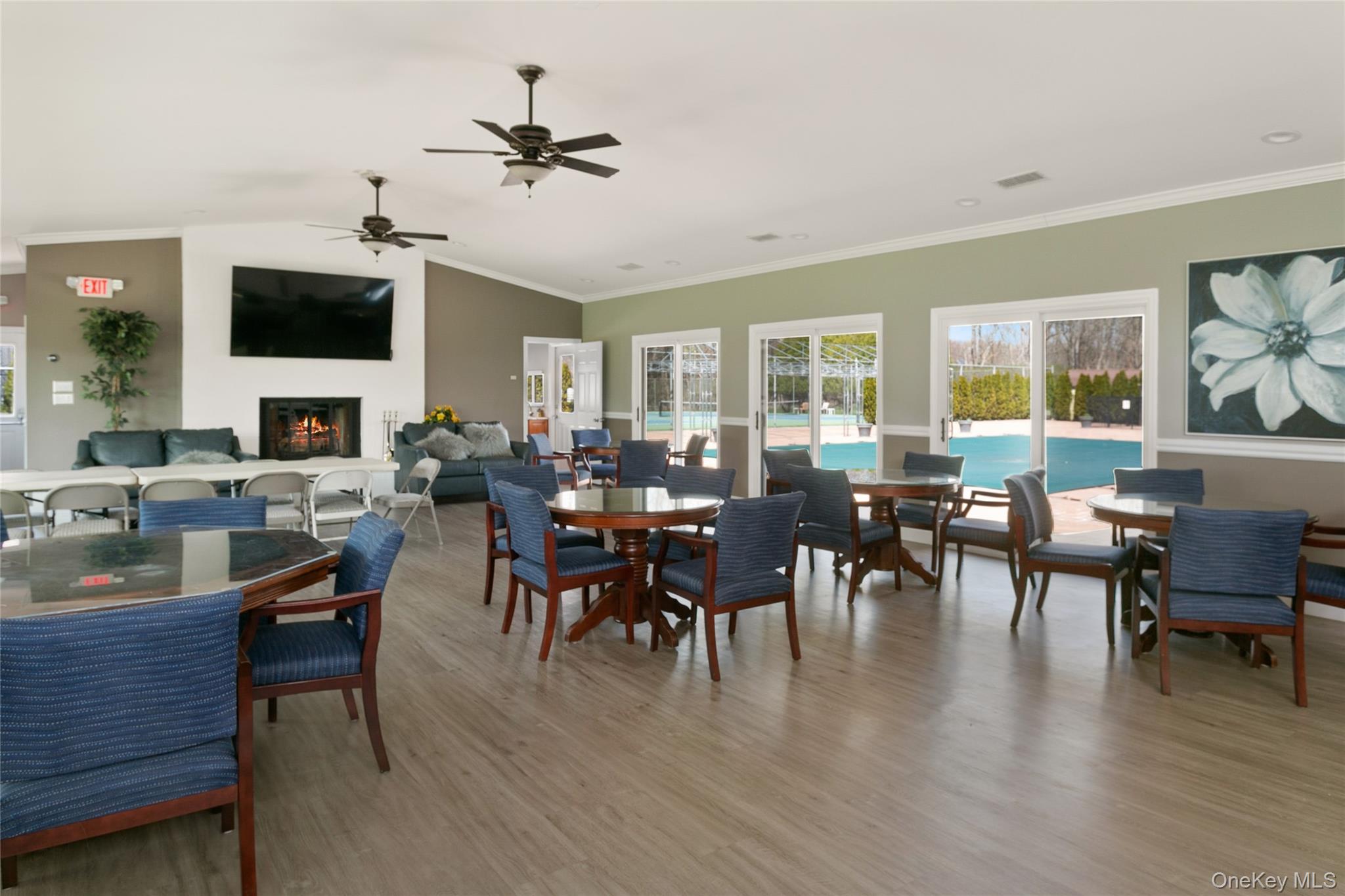 108 Hidden Ponds Circle, Smithtown, NY 11787