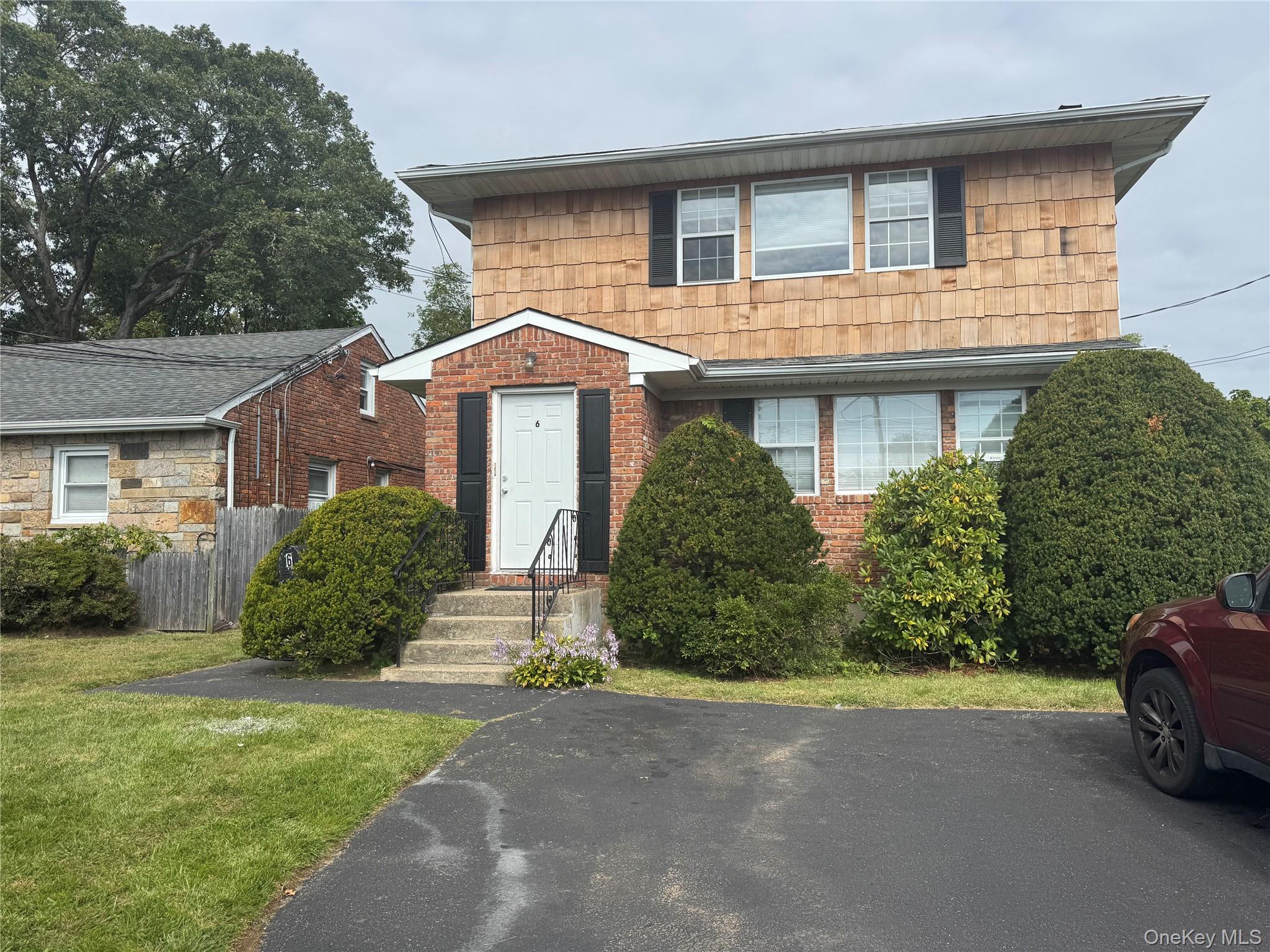 6 Tredwell Avenue, Syosset, NY 11791