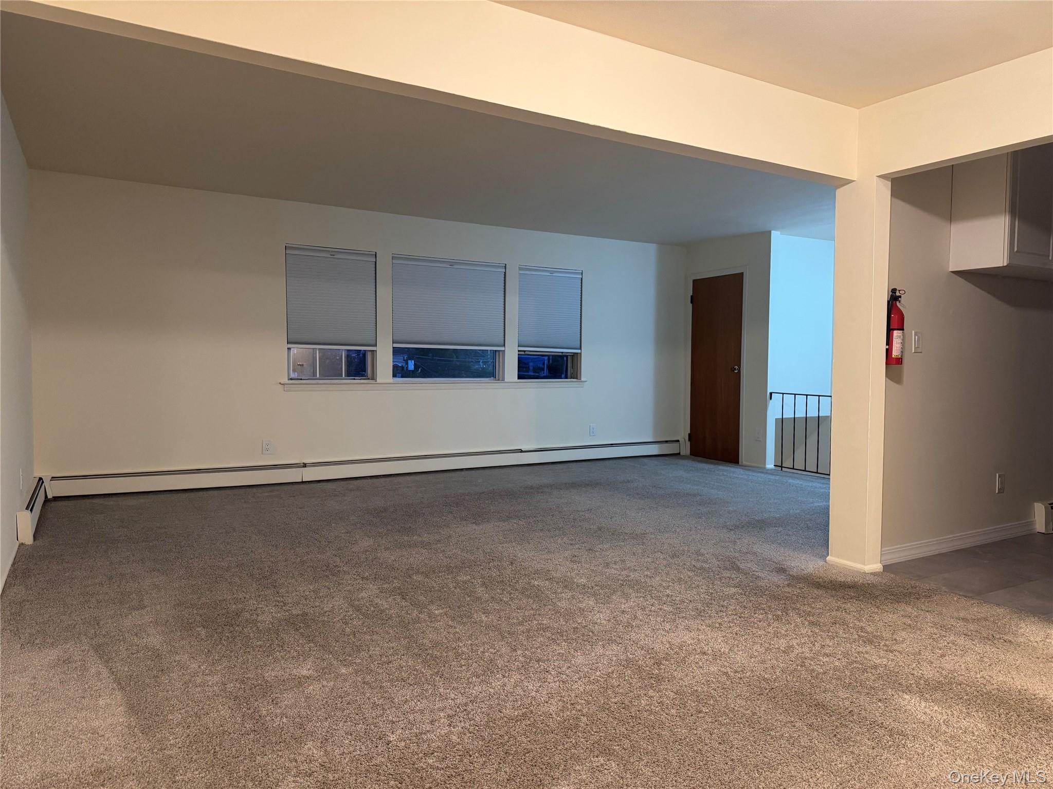 6 Tredwell Avenue, Syosset, NY 11791