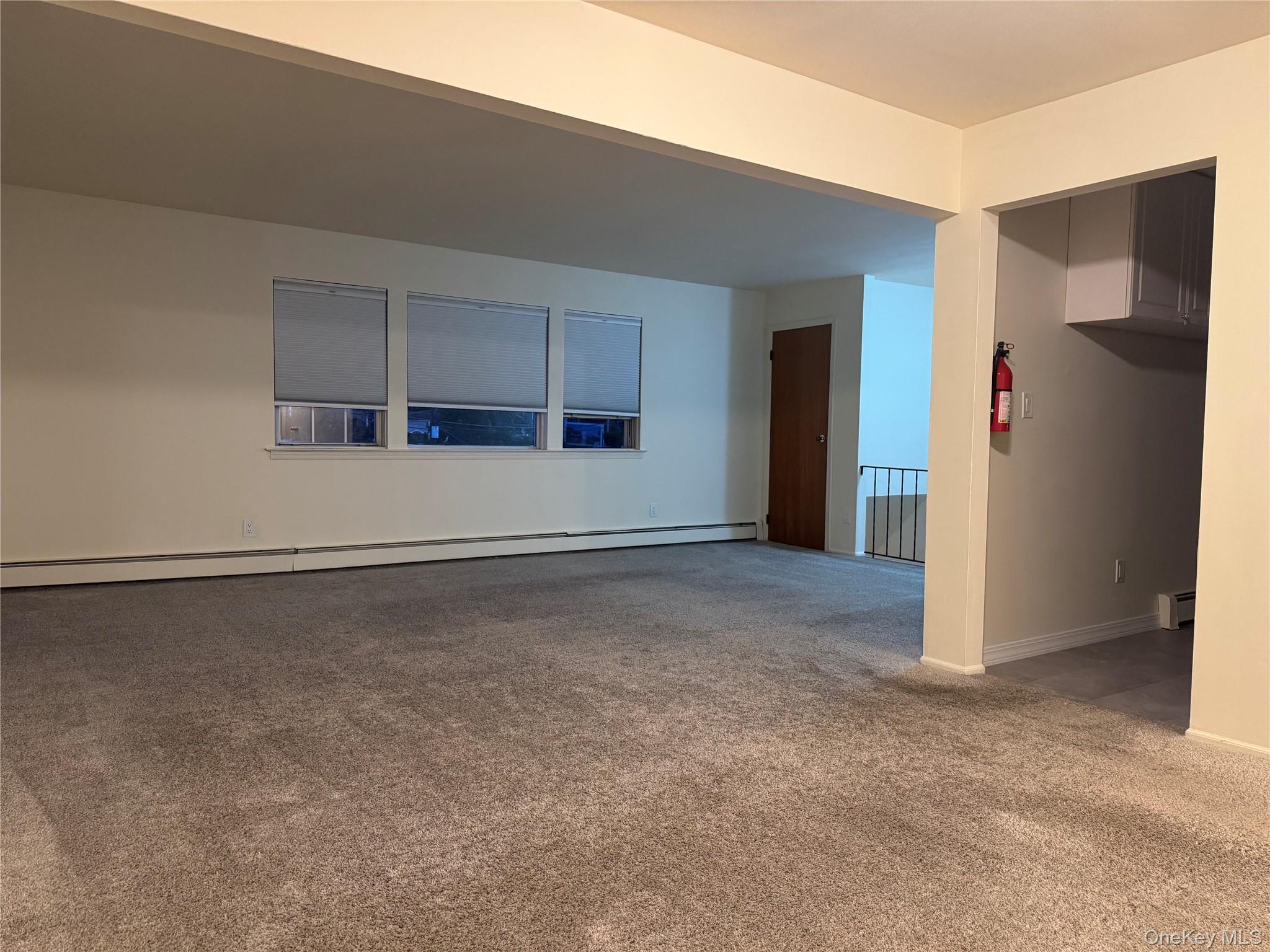 6 Tredwell Avenue, Syosset, NY 11791