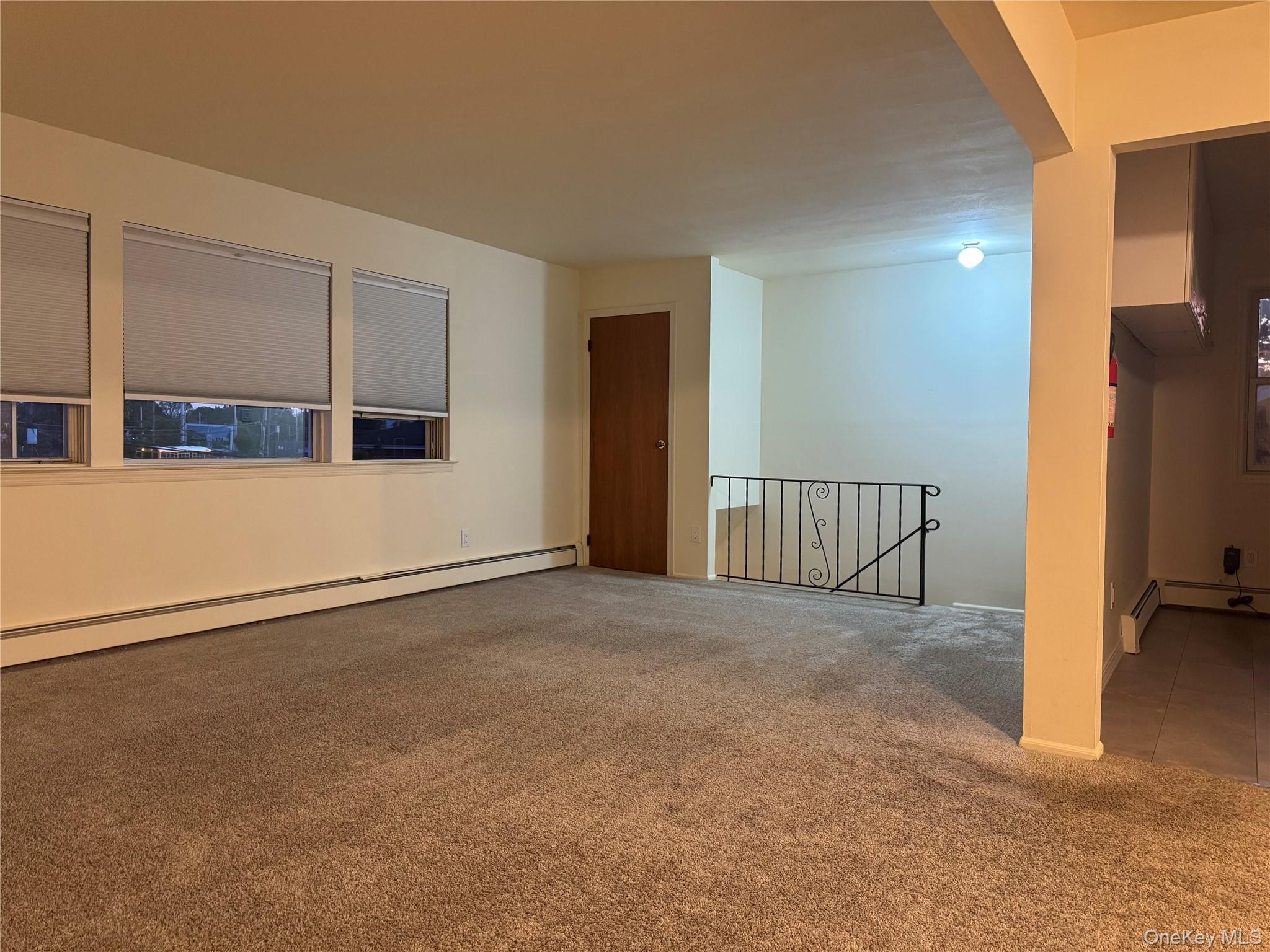 6 Tredwell Avenue, Syosset, NY 11791