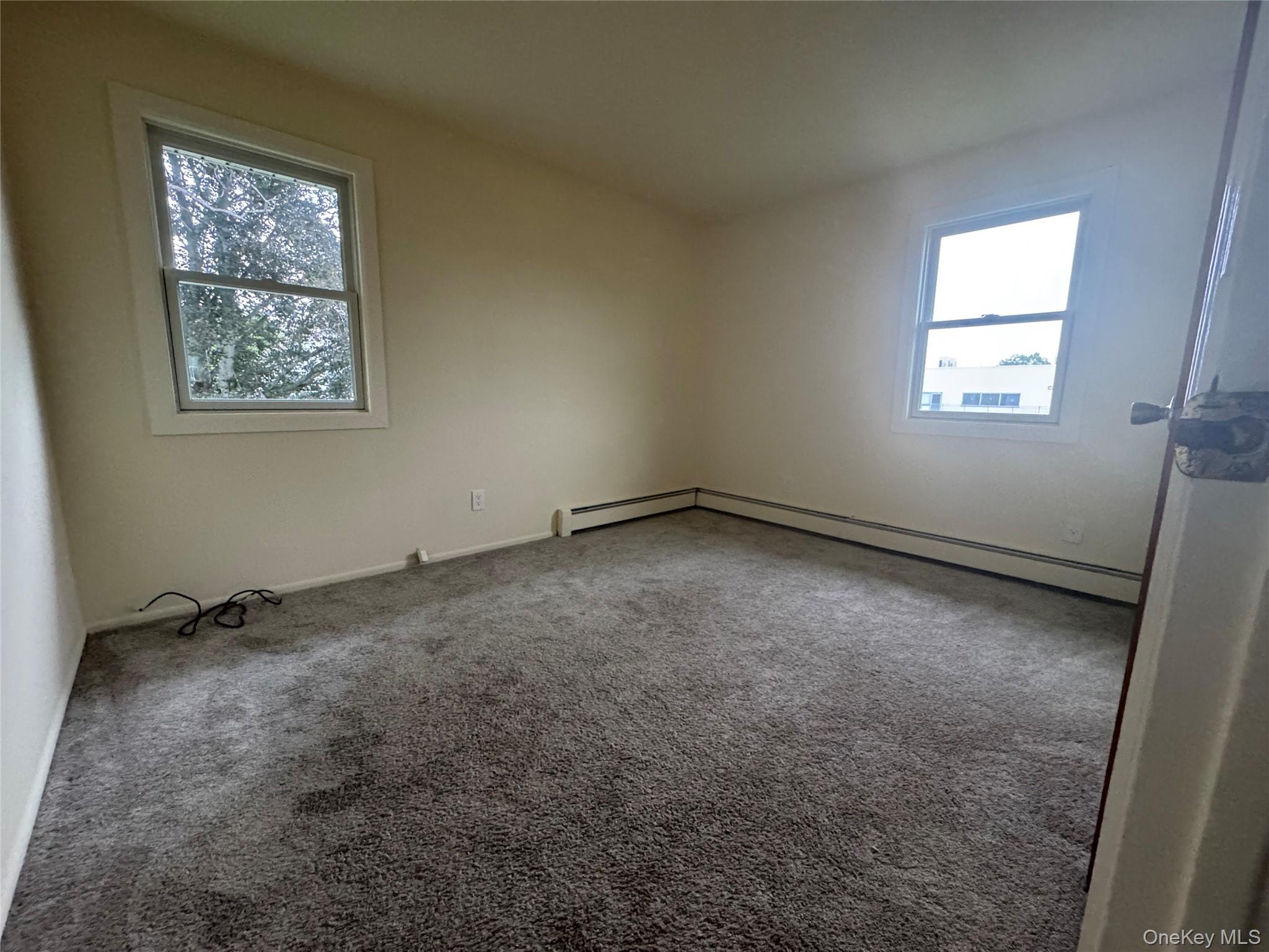 6 Tredwell Avenue, Syosset, NY 11791