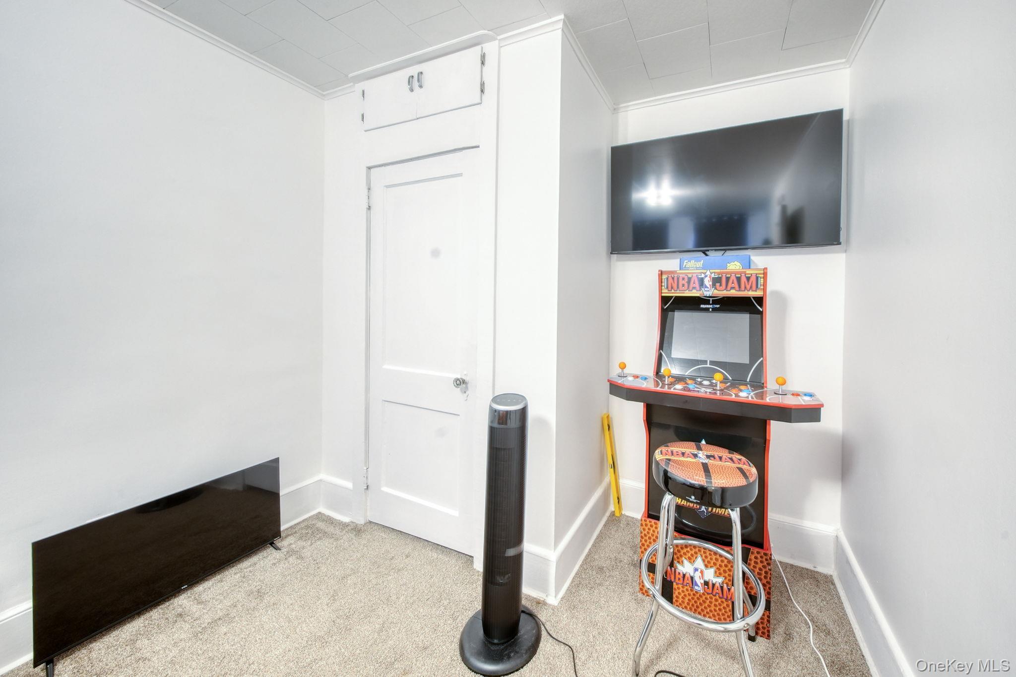 9 Mongaup Road, Hurleyville, NY 12747