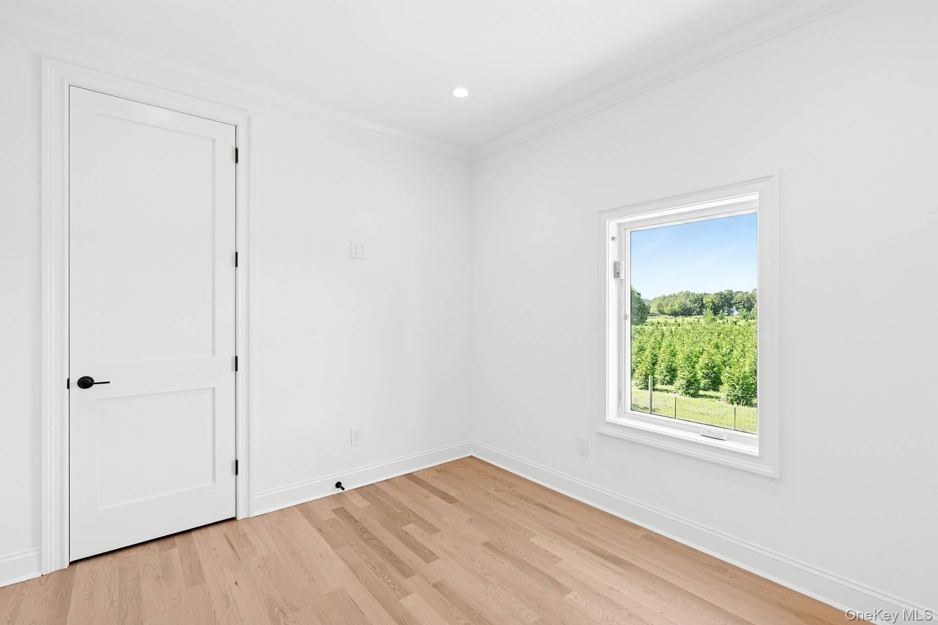 1900 Gillette Drive, East Marion, NY 11939