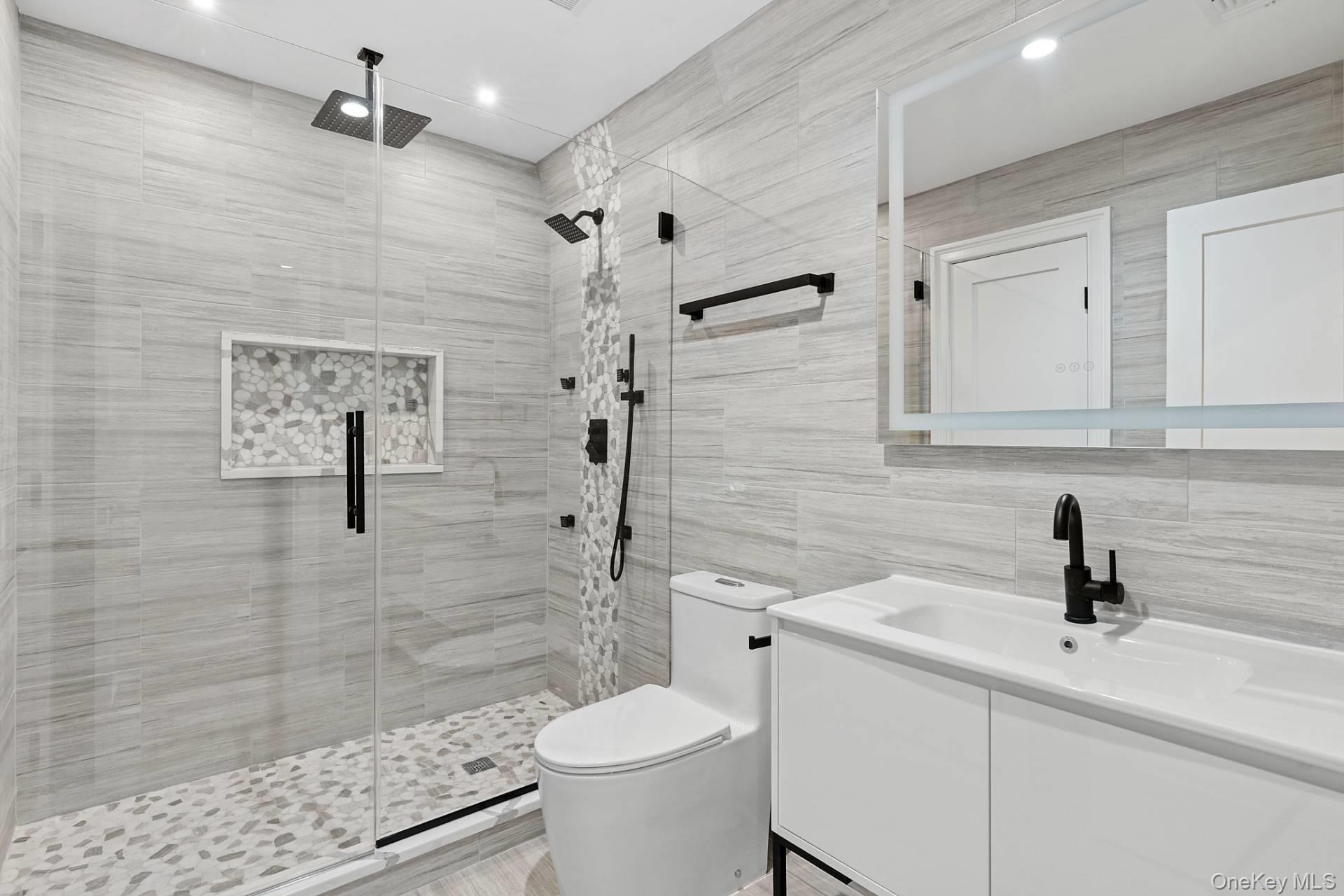 1900 Gillette Drive, East Marion, NY 11939