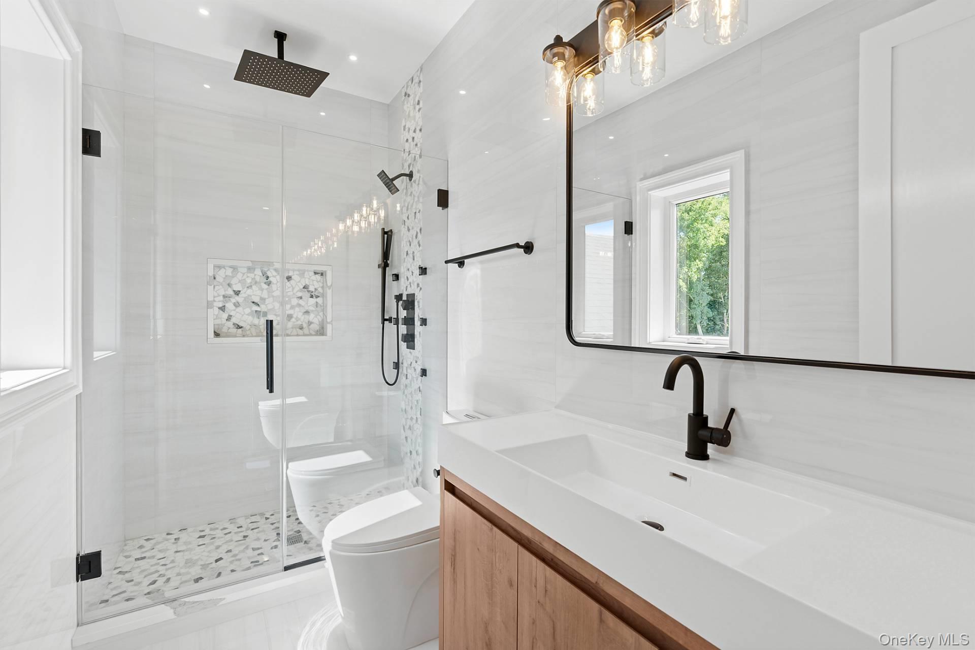 1900 Gillette Drive, East Marion, NY 11939