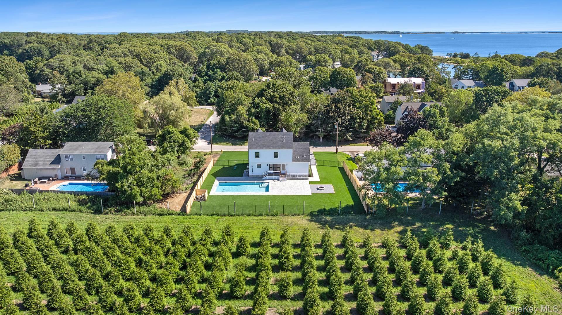 1900 Gillette Drive, East Marion, NY 11939