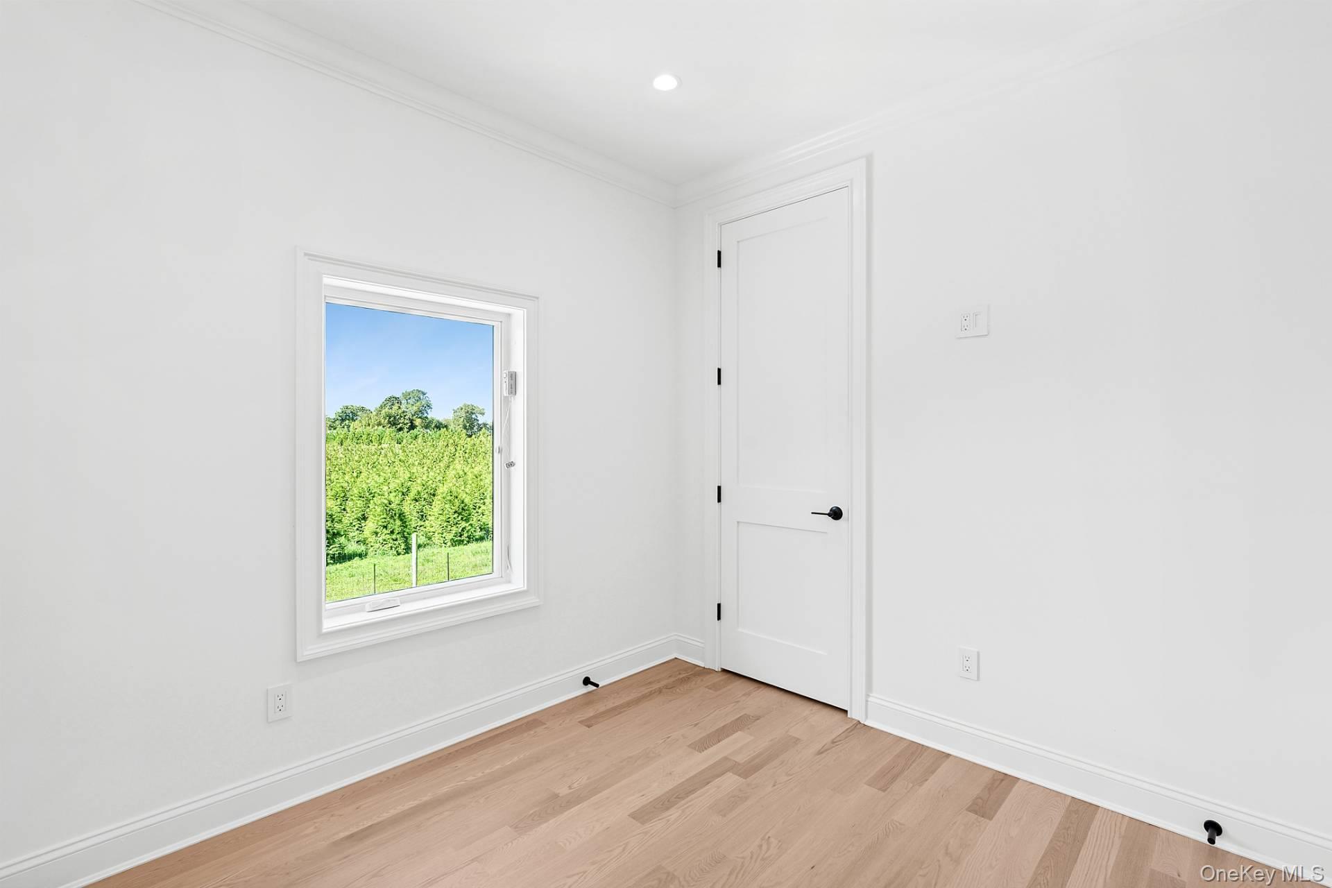 1900 Gillette Drive, East Marion, NY 11939