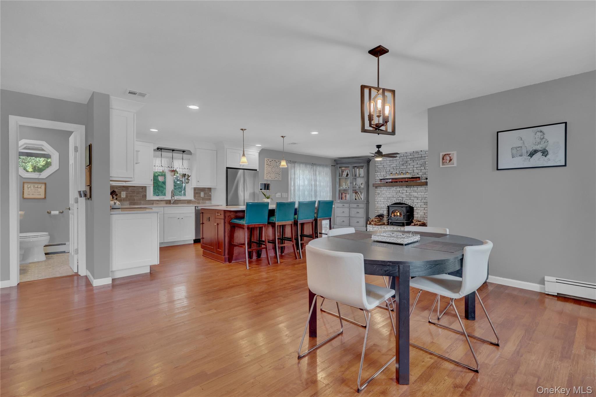 40 Bayview Drive, Oakdale, NY 11769