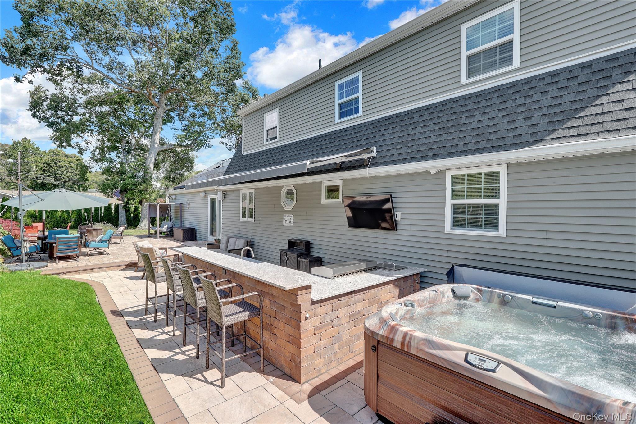 40 Bayview Drive, Oakdale, NY 11769