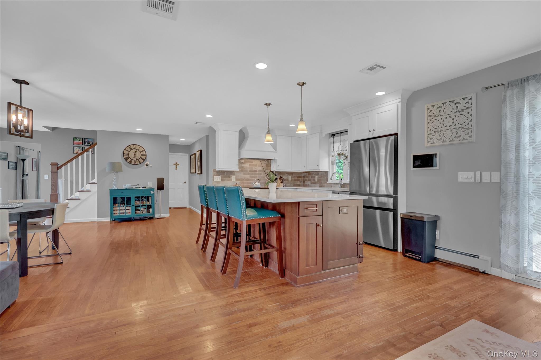 40 Bayview Drive, Oakdale, NY 11769