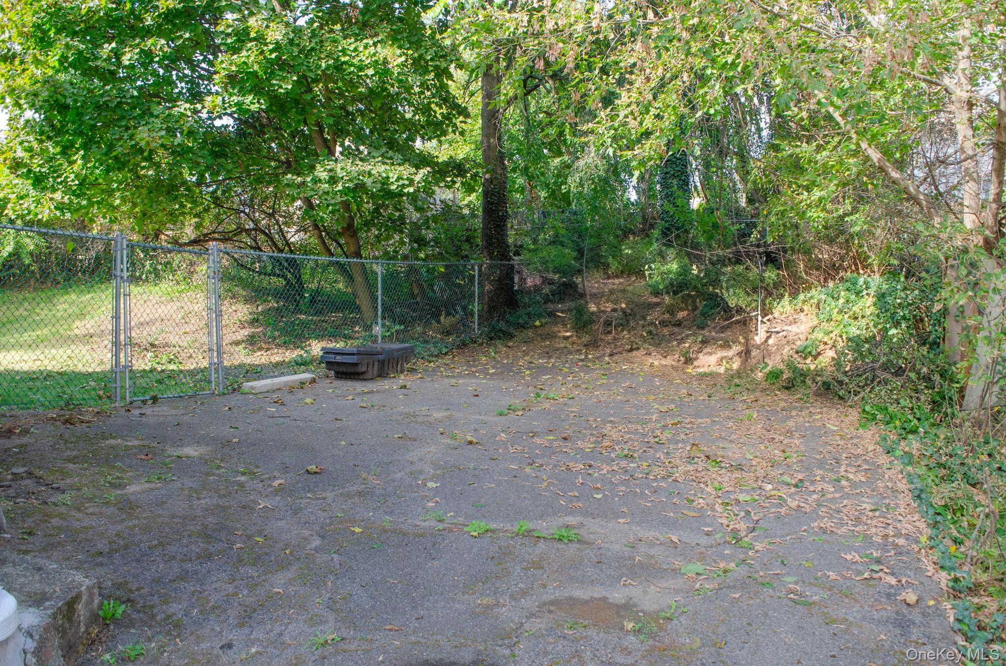 11 Third, Kingston, NY 12401