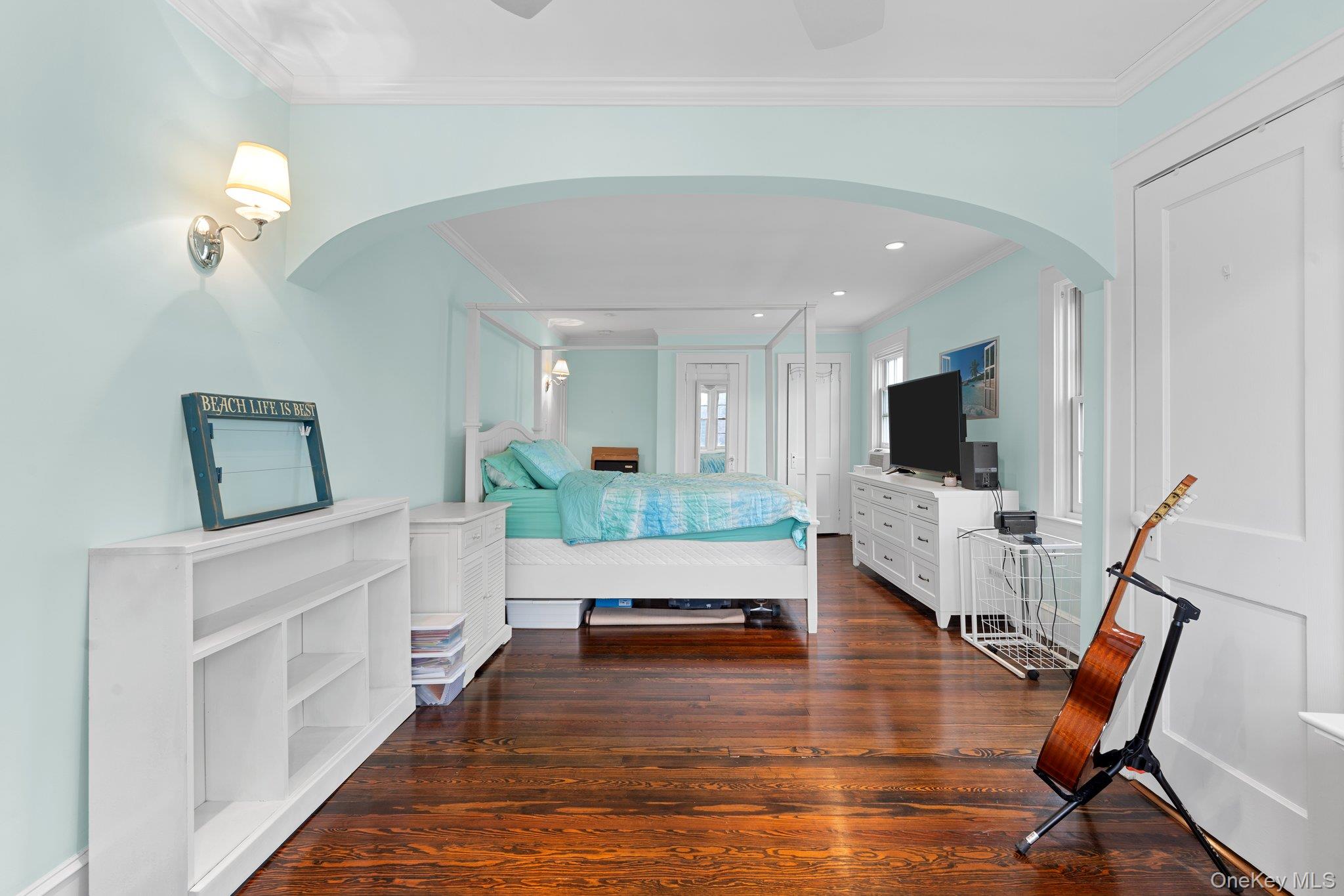 206 Brower Avenue, Rockville Centre, NY 11570