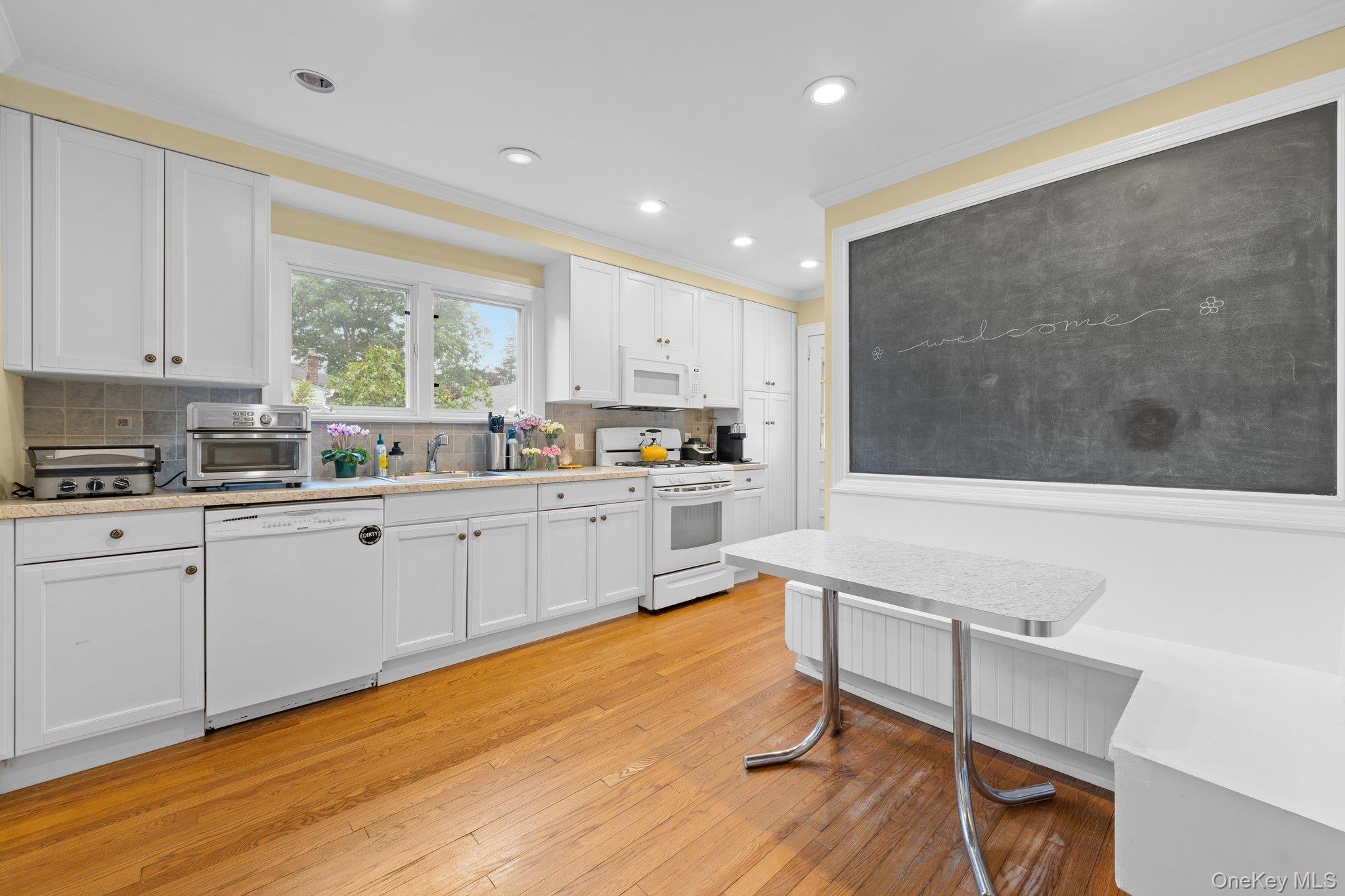 206 Brower Avenue, Rockville Centre, NY 11570