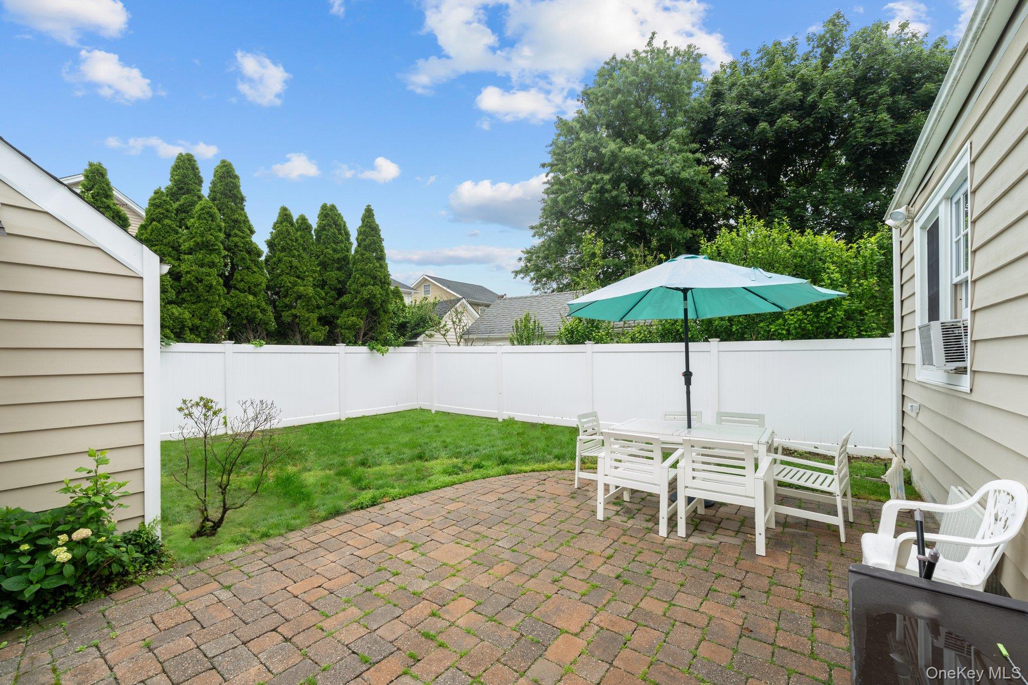 206 Brower Avenue, Rockville Centre, NY 11570