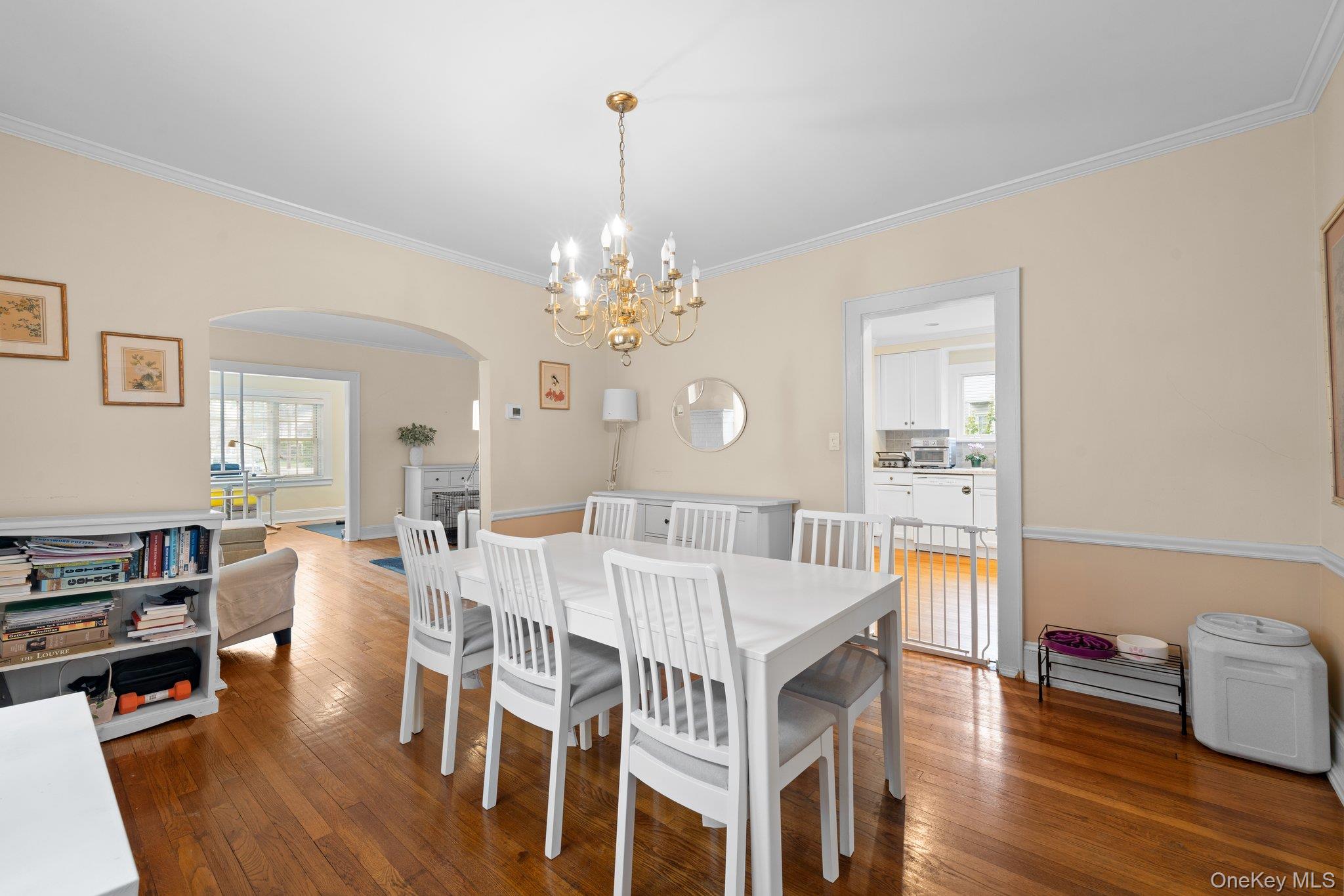 206 Brower Avenue, Rockville Centre, NY 11570