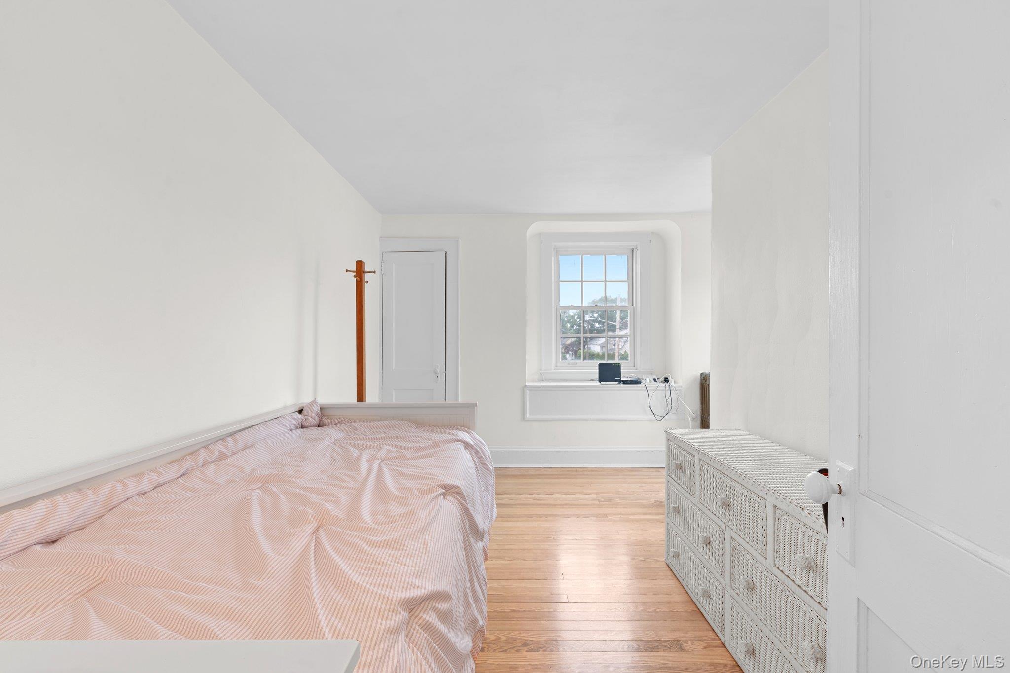 206 Brower Avenue, Rockville Centre, NY 11570