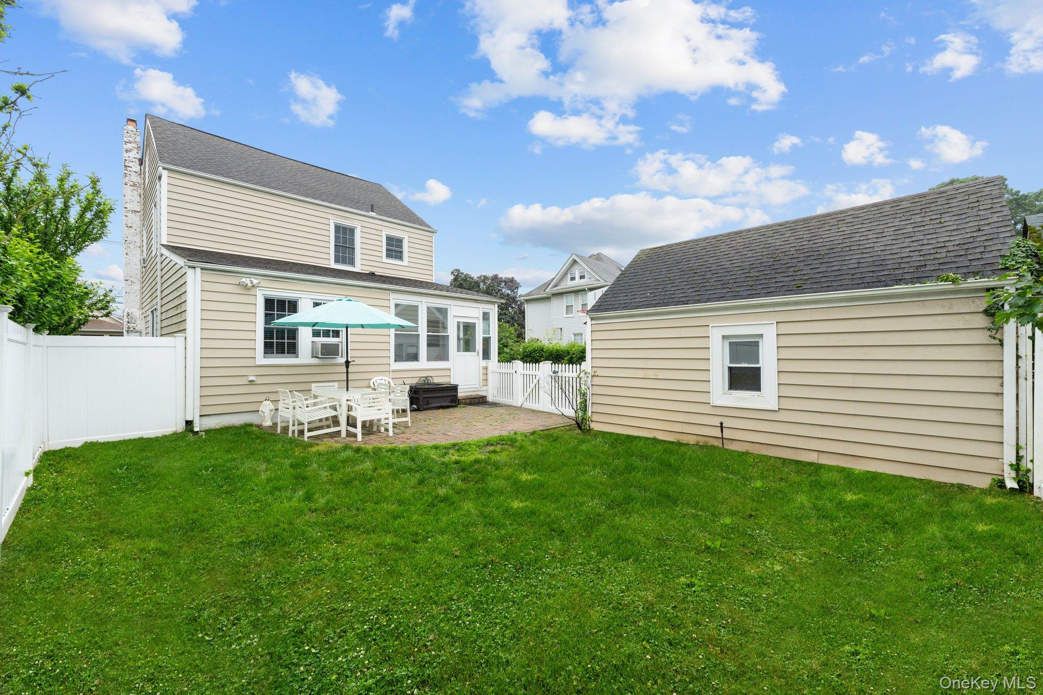 206 Brower Avenue, Rockville Centre, NY 11570