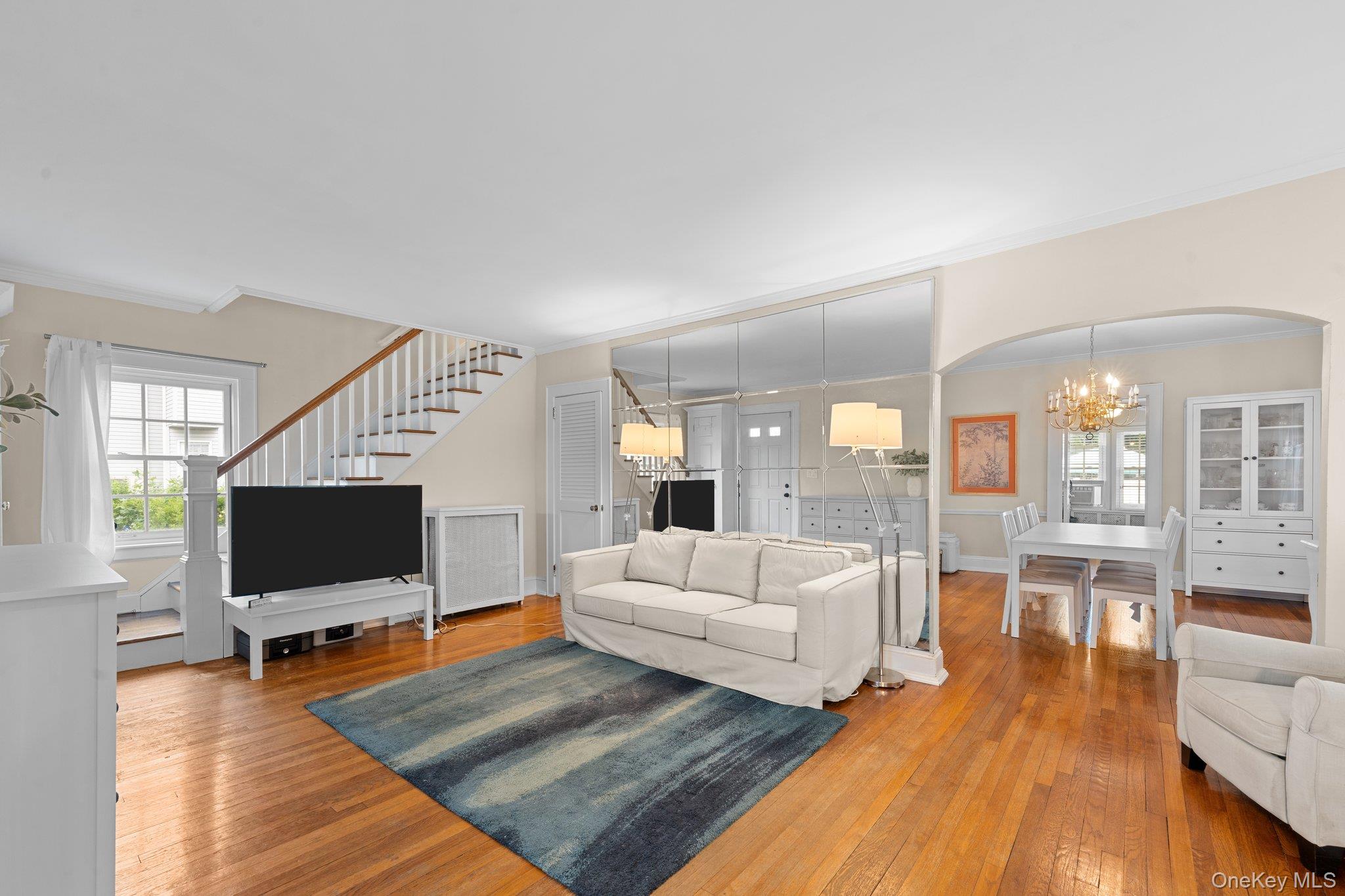 206 Brower Avenue, Rockville Centre, NY 11570