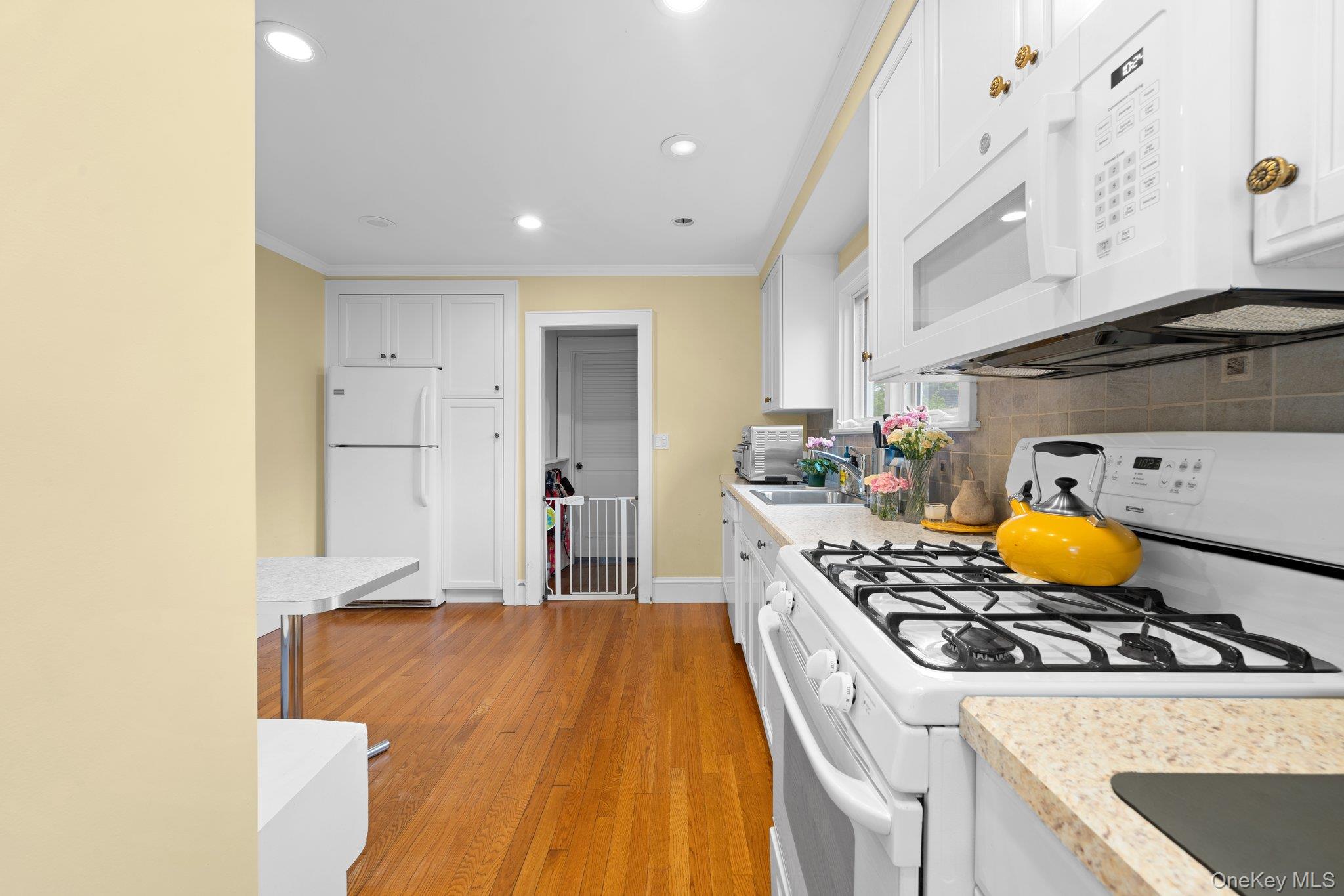 206 Brower Avenue, Rockville Centre, NY 11570