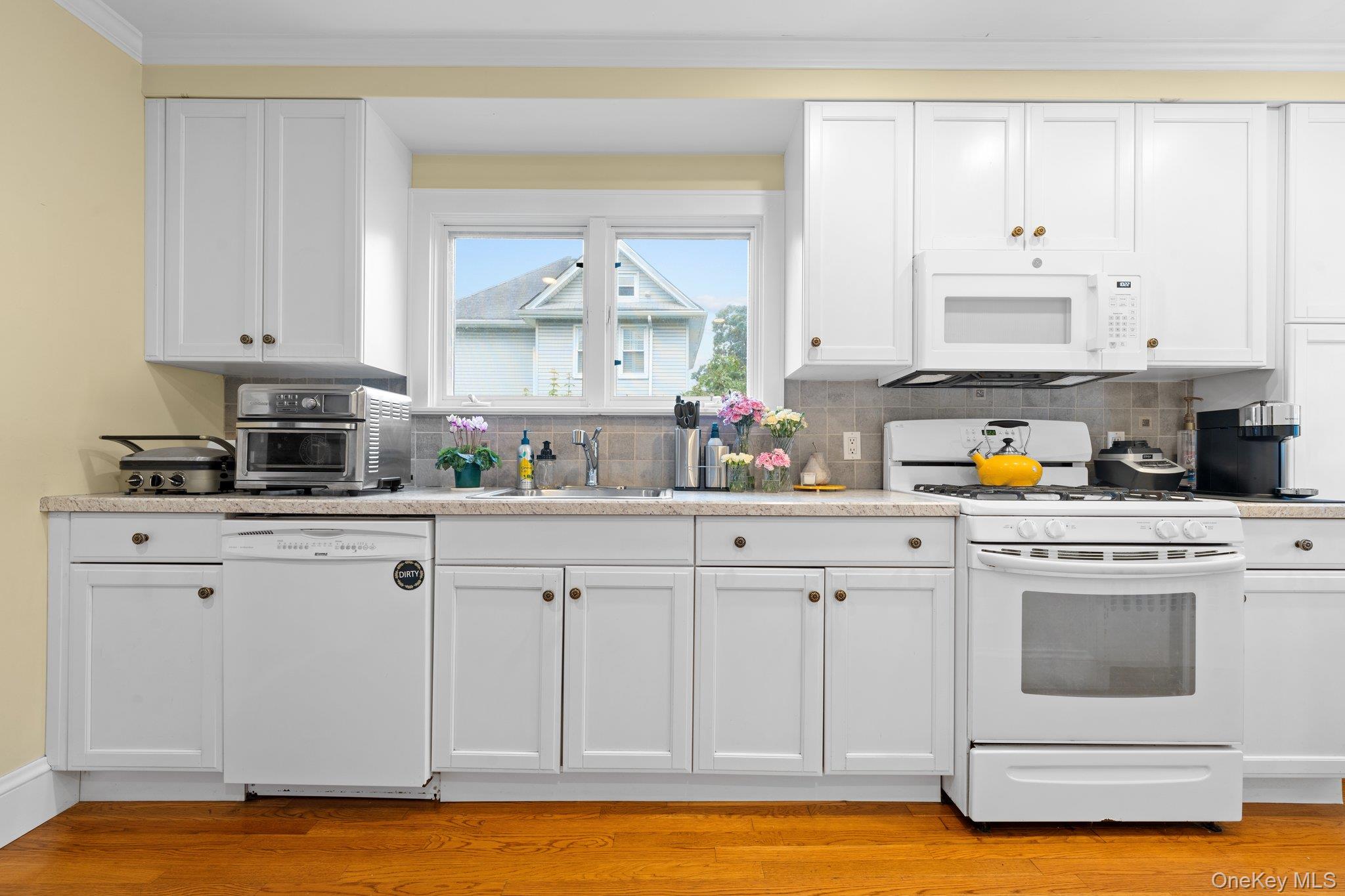 206 Brower Avenue, Rockville Centre, NY 11570