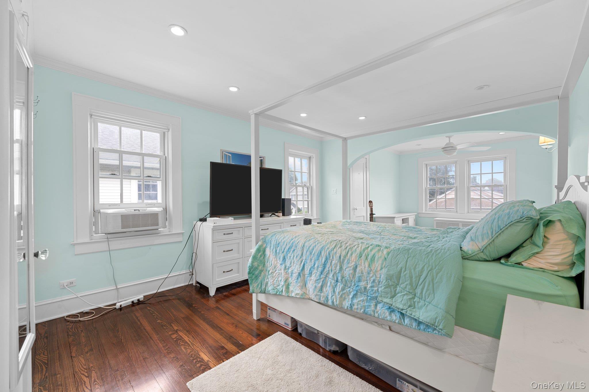 206 Brower Avenue, Rockville Centre, NY 11570