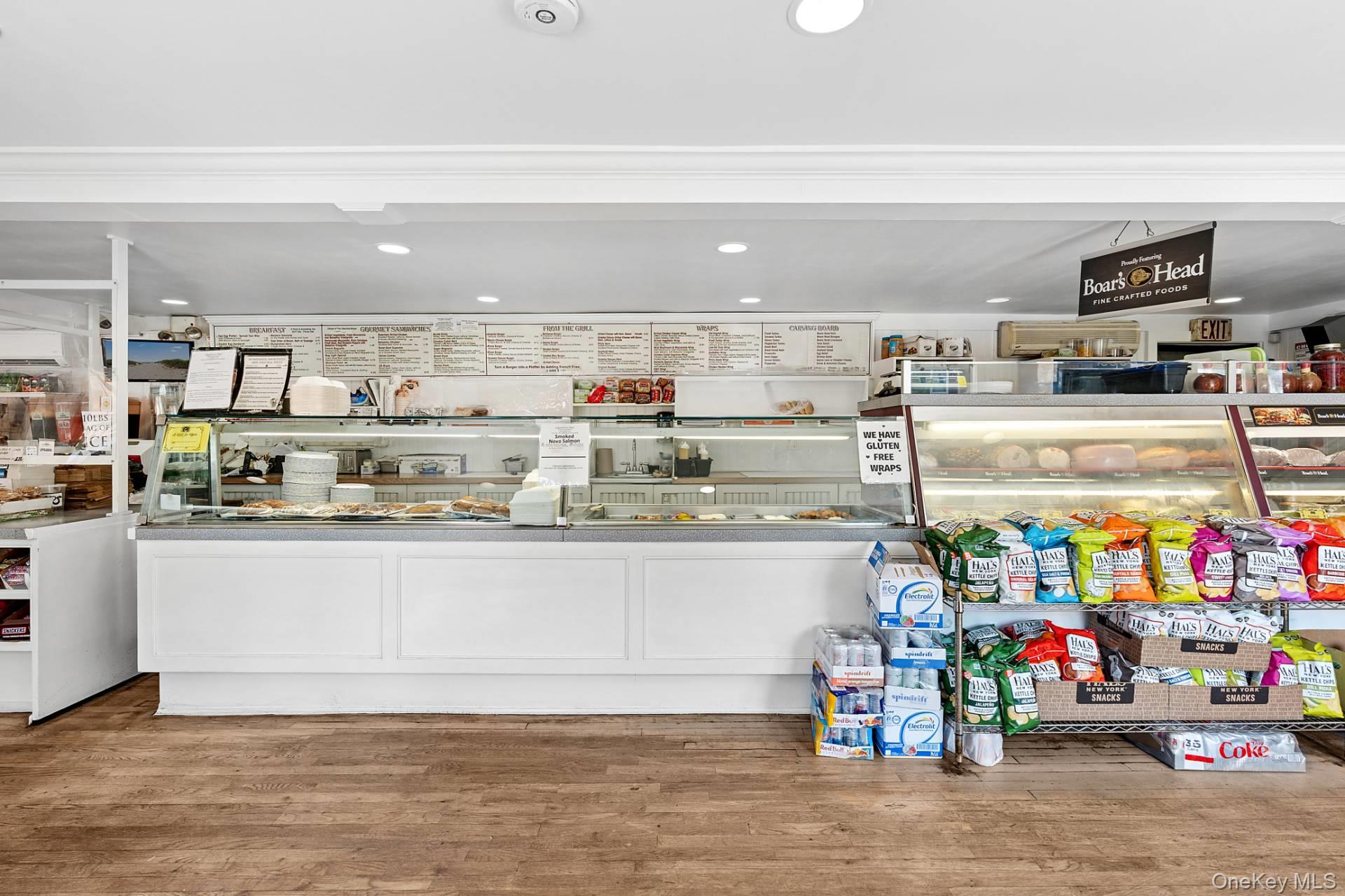 55700 Route 25, Southold, NY 11971