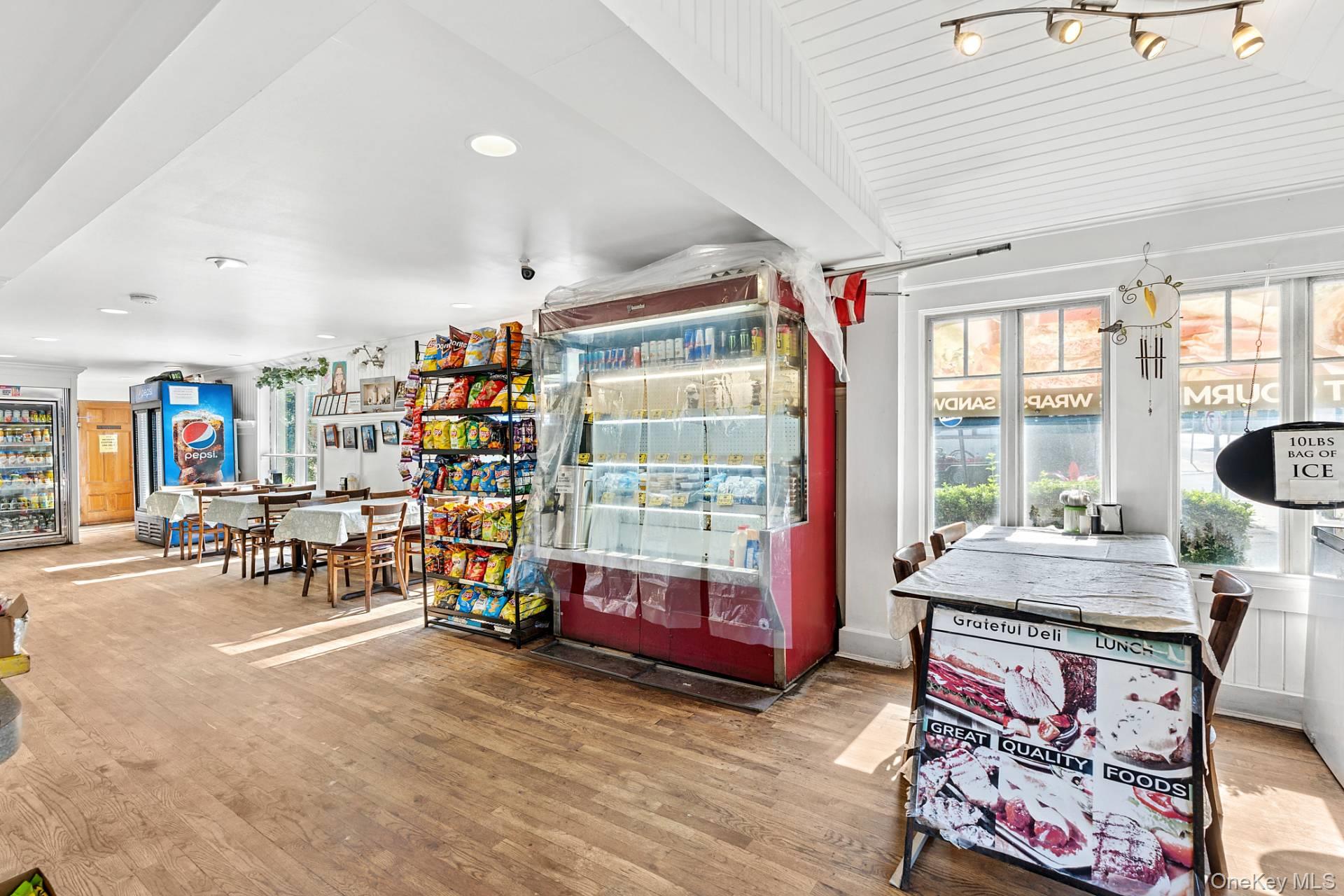 55700 Route 25, Southold, NY 11971