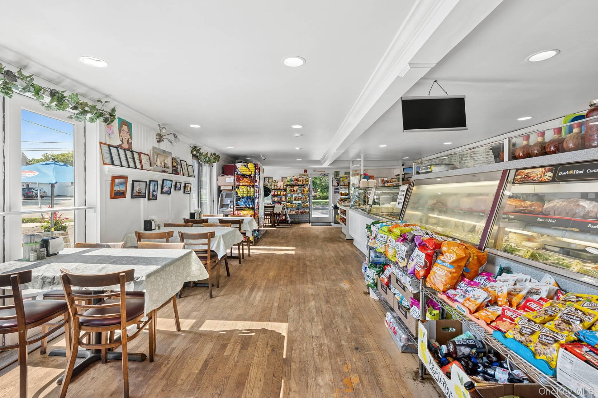 55700 Route 25, Southold, NY 11971