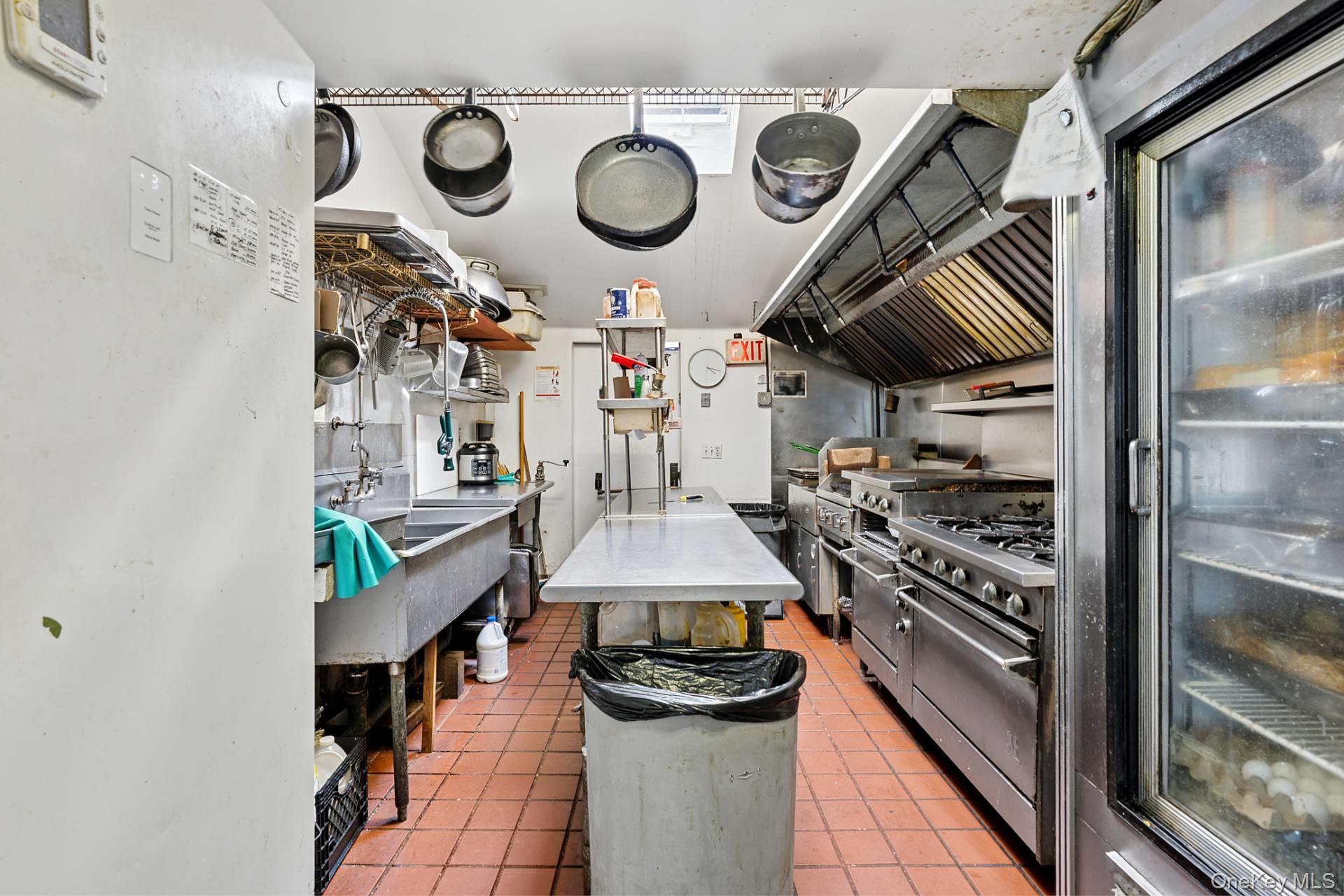 55700 Route 25, Southold, NY 11971