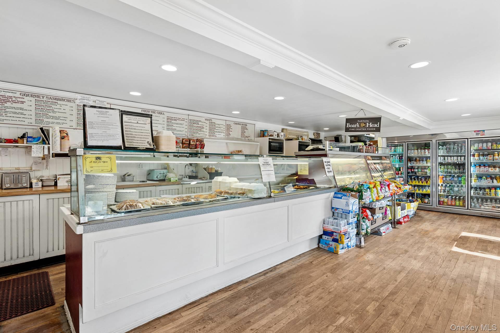 55700 Route 25, Southold, NY 11971