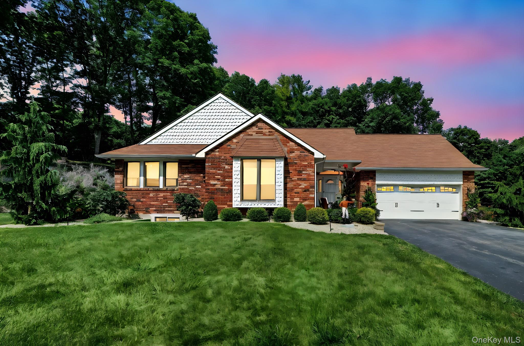 30 Red Hawk Lane, Poughkeepsie, NY 12601