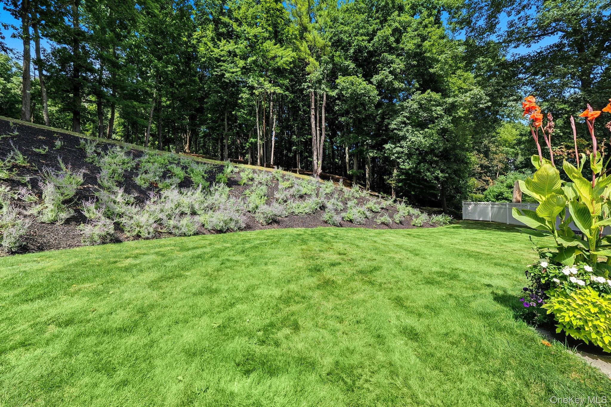 30 Red Hawk Lane, Poughkeepsie, NY 12601