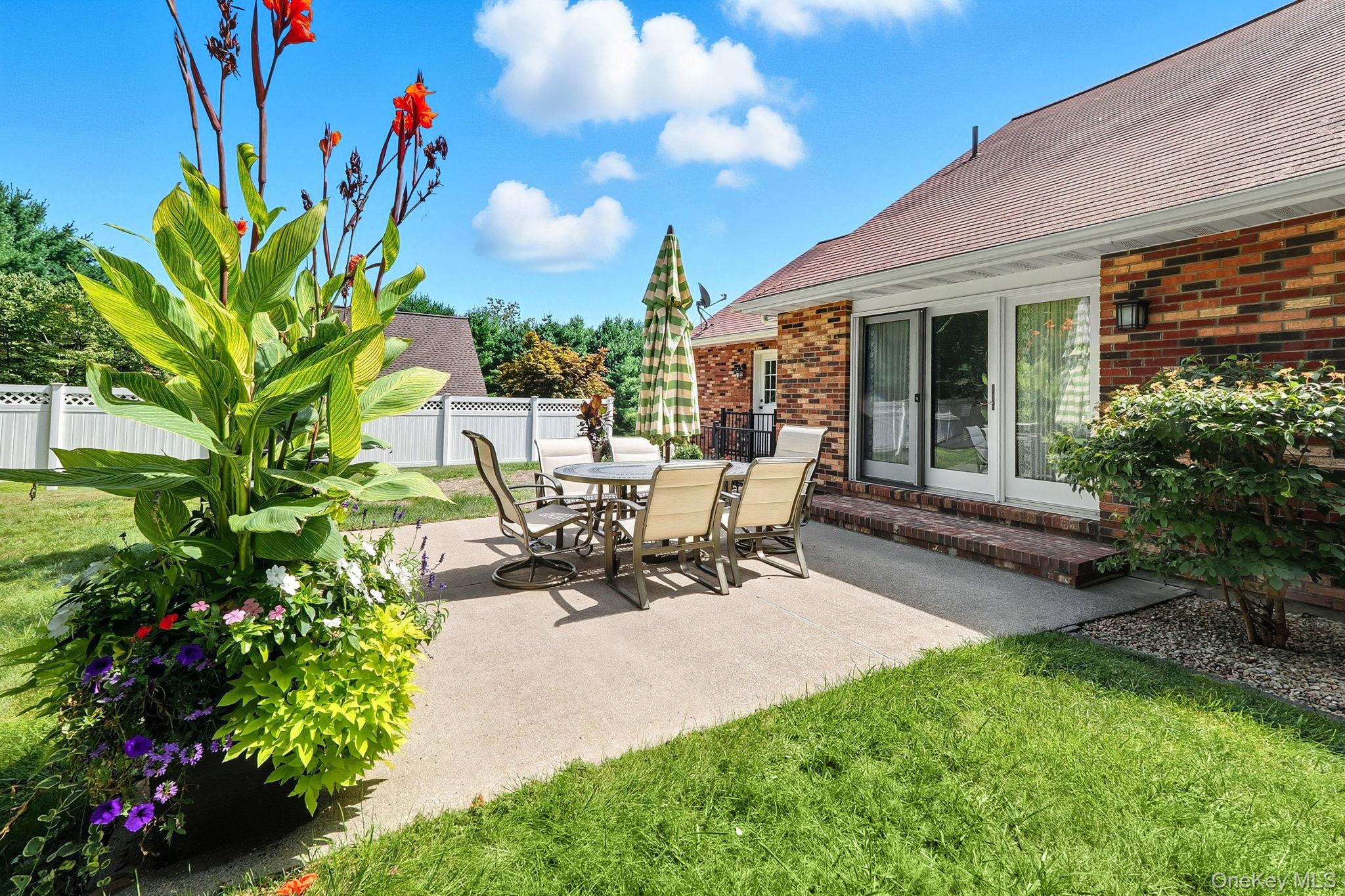 30 Red Hawk Lane, Poughkeepsie, NY 12601