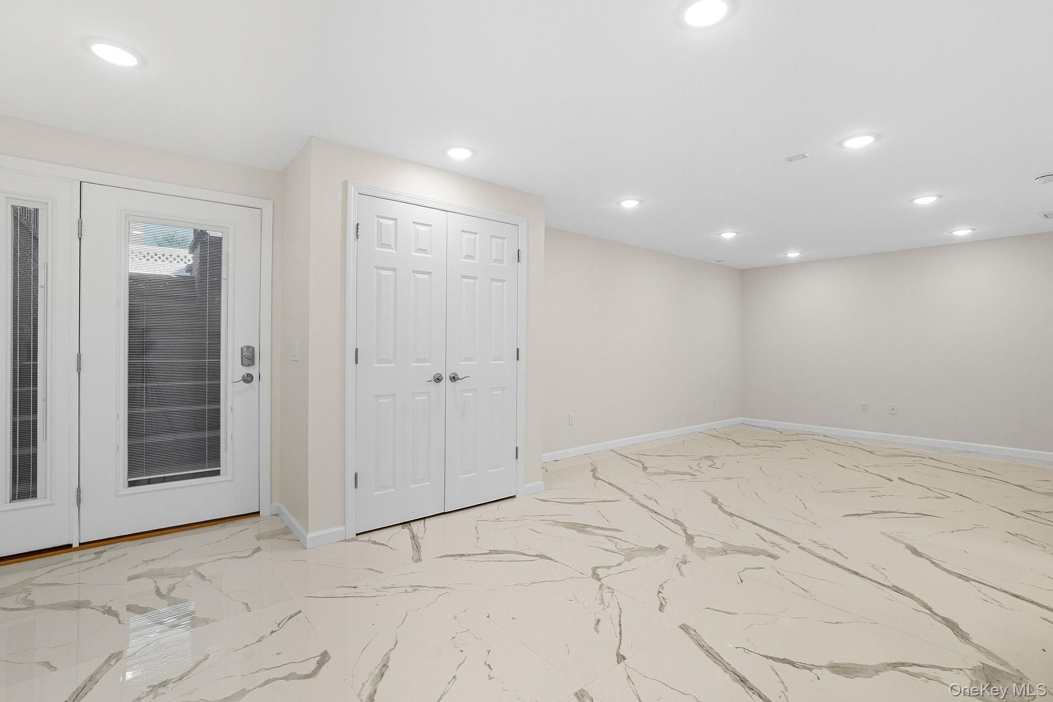 30 Red Hawk Lane, Poughkeepsie, NY 12601