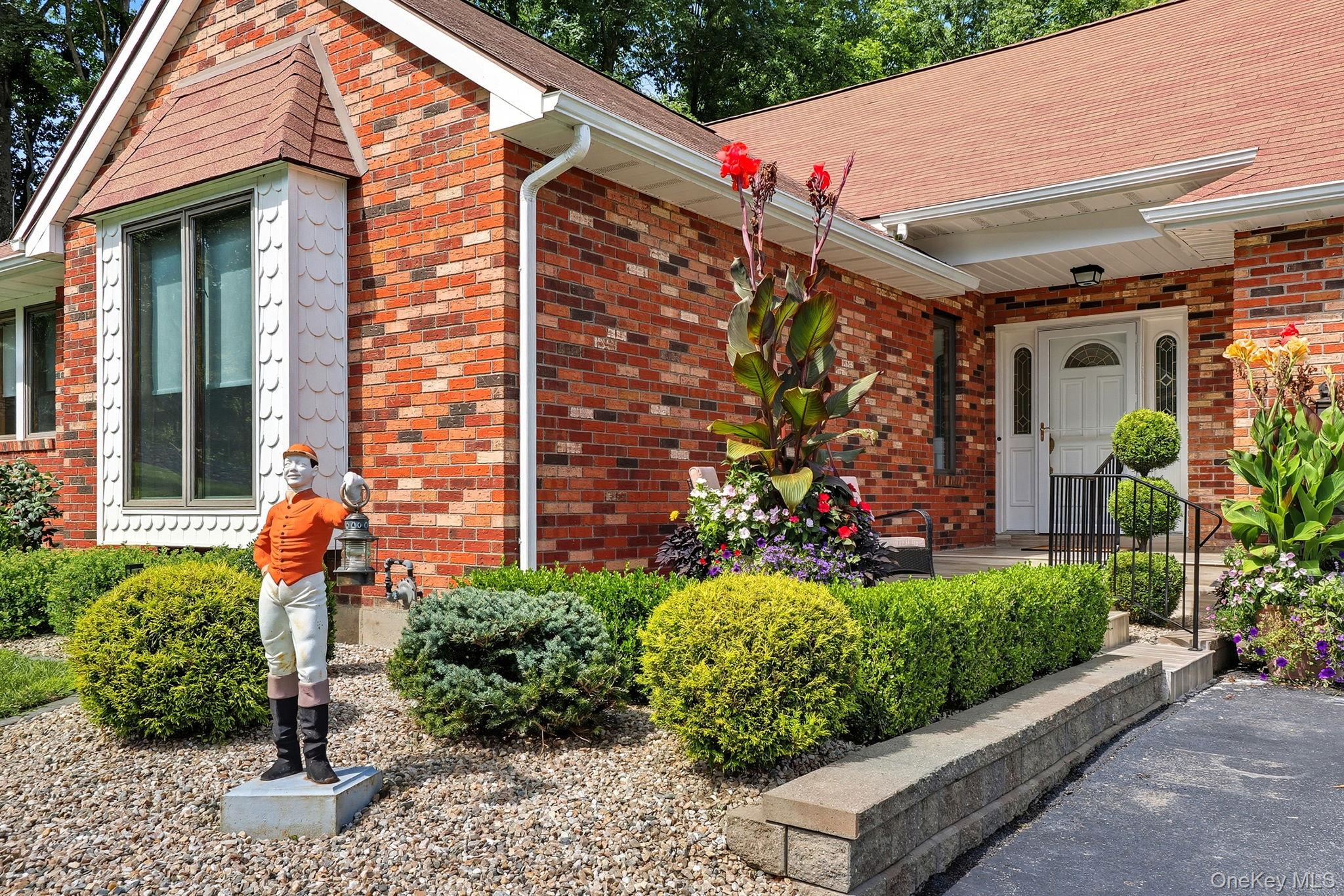 30 Red Hawk Lane, Poughkeepsie, NY 12601