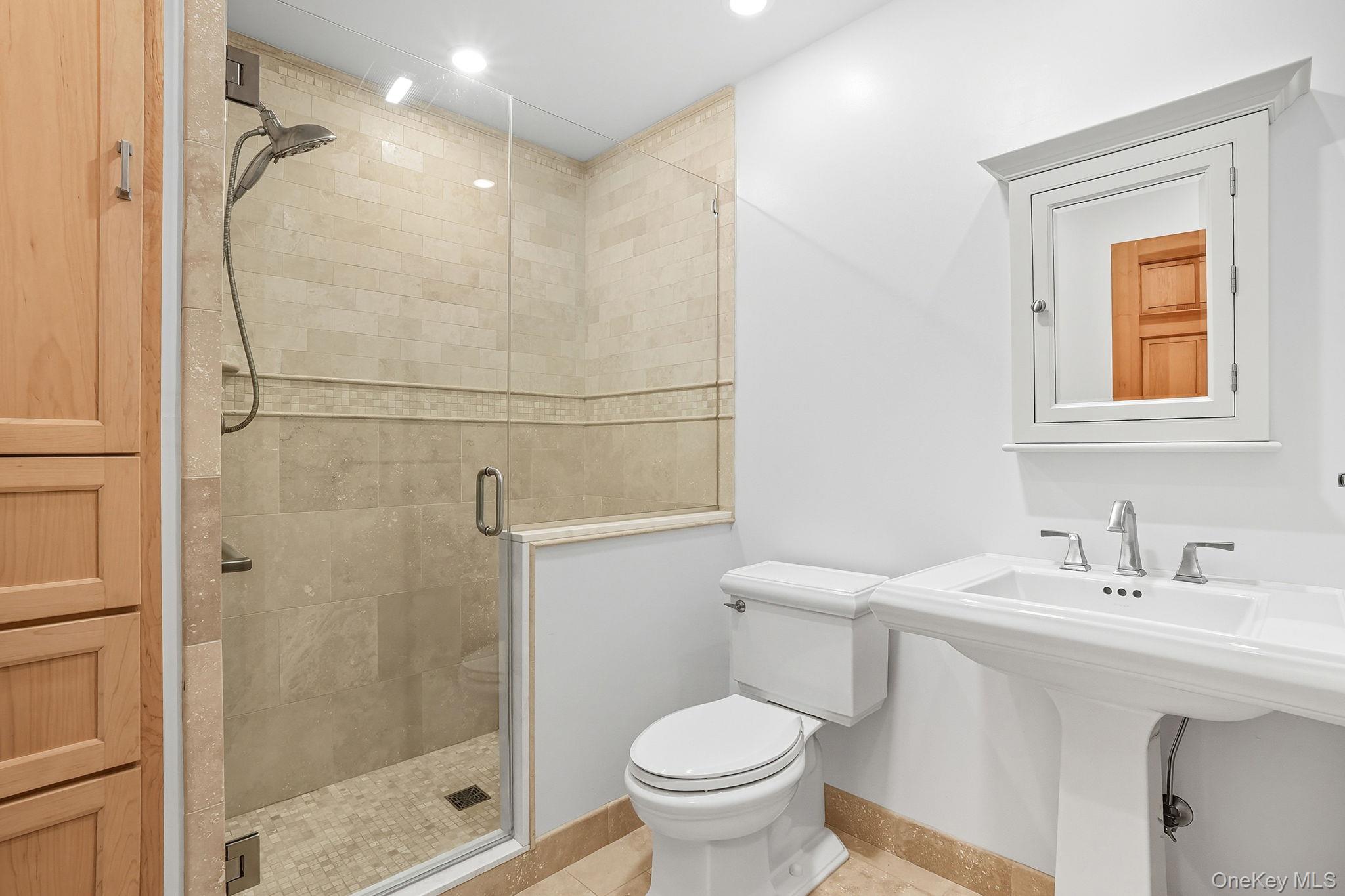 30 Red Hawk Lane, Poughkeepsie, NY 12601